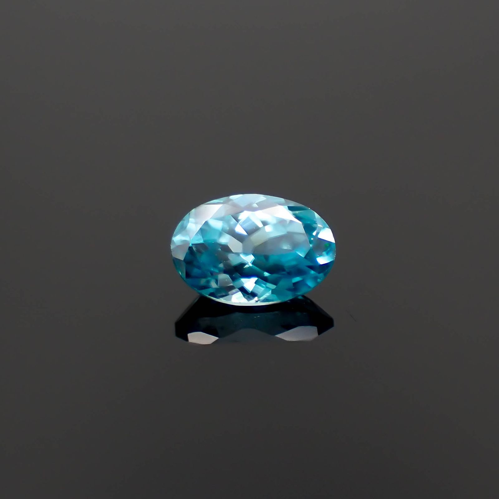 ブルージルコン カンボジア産 0.78ct[230823033]6.2x4.1mm前後