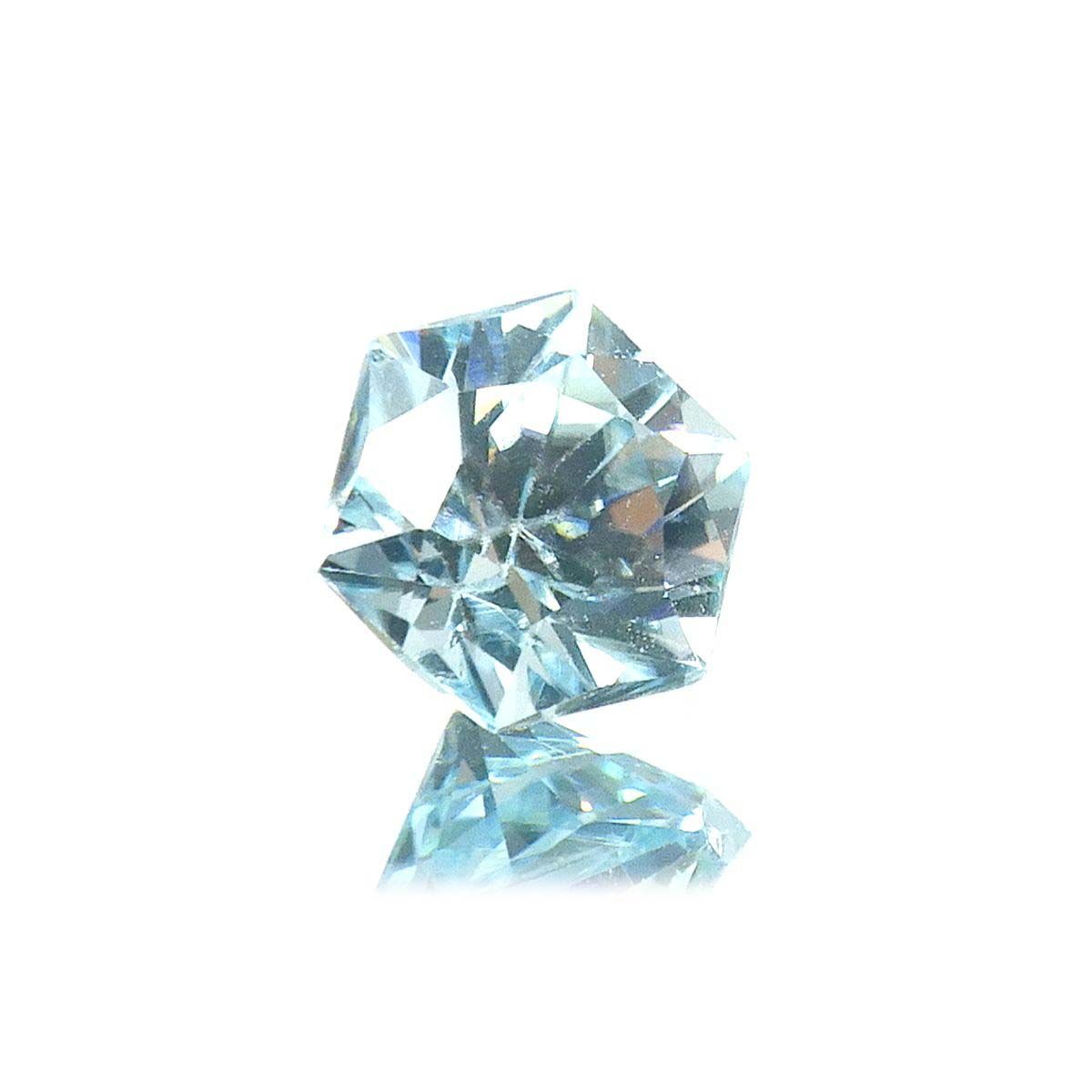 ◇ヘキサゴンカット◇アイスブルージルコン(宝石名ジルコン)カンボジア産 0.80ct 識別済[220717168]4.8x4.8mm前後