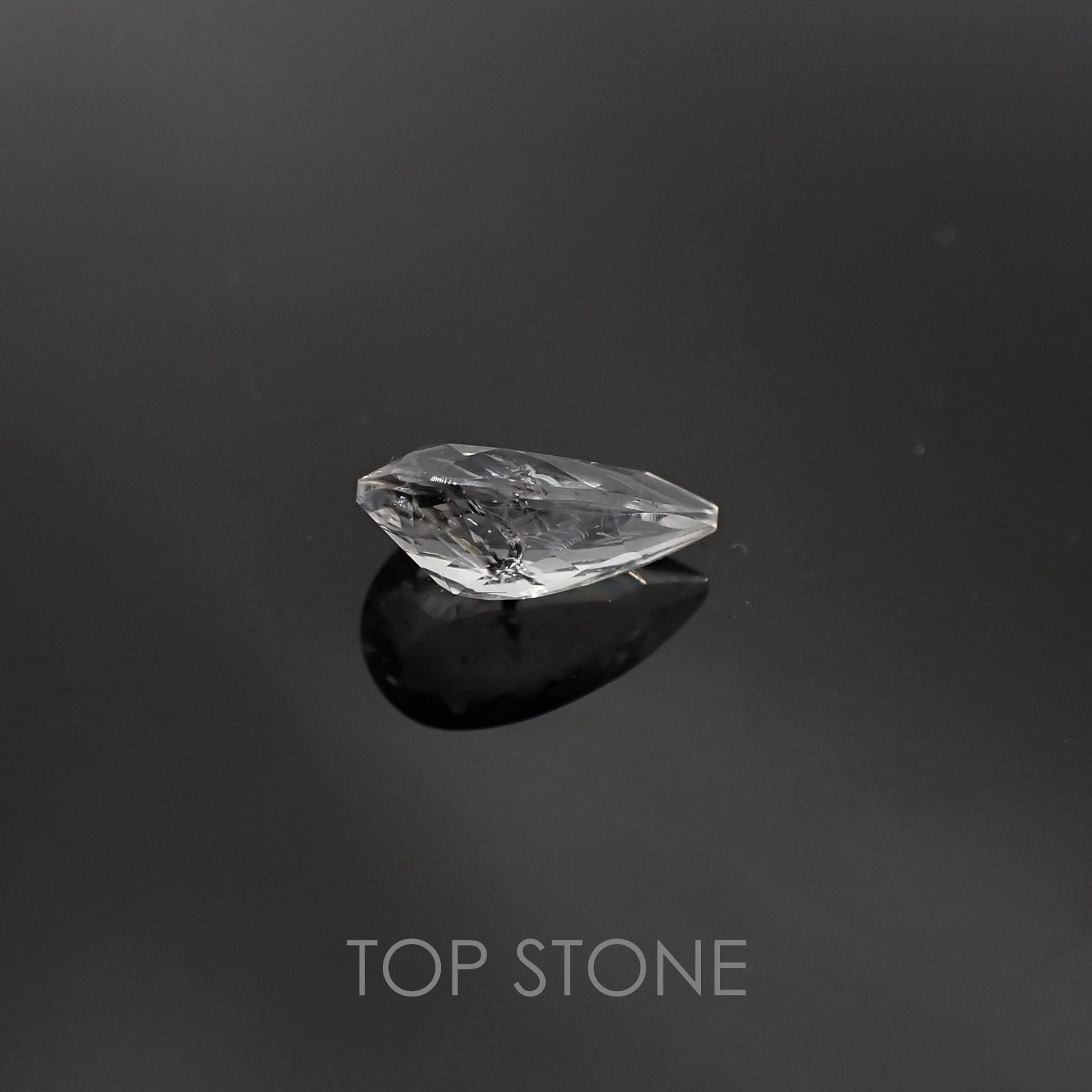 ハイアライトオパール メキシコ産 ルース 0.62ct[20085259]8.4×5mm前後