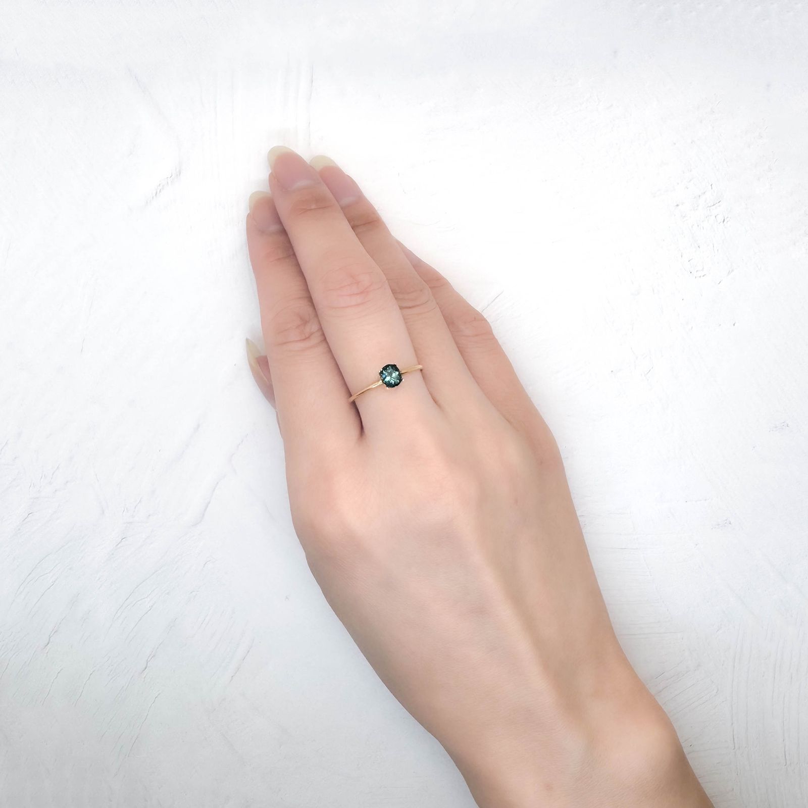 ブルートルマリン(宝石名トルマリン)アフガニスタン産 0.44ct 識別済[250115312]5.1x4.4mm前後