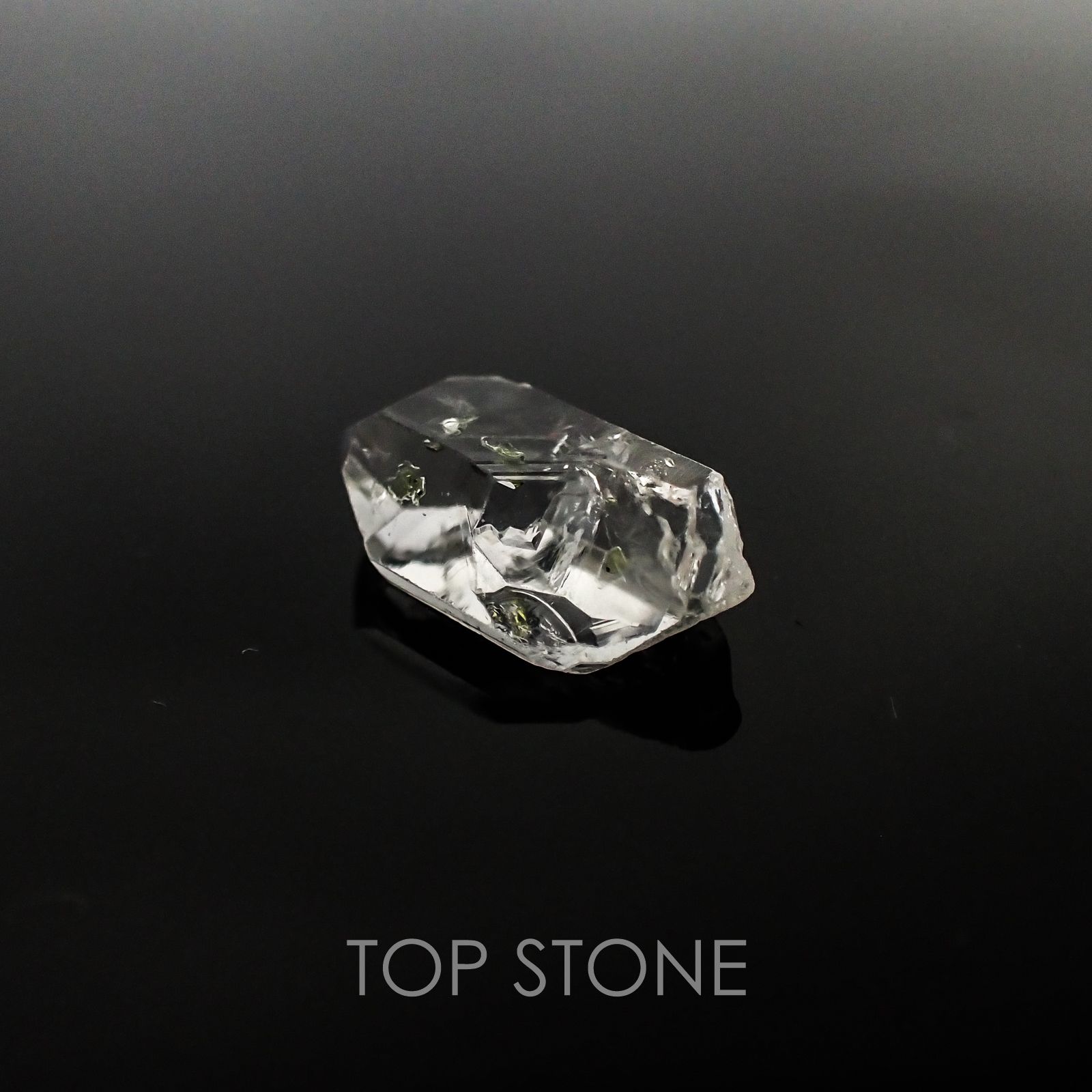 オイルインクォーツ パキスタン産 原石・結晶 5.79ct[20117528]16.9×9.2mm前後