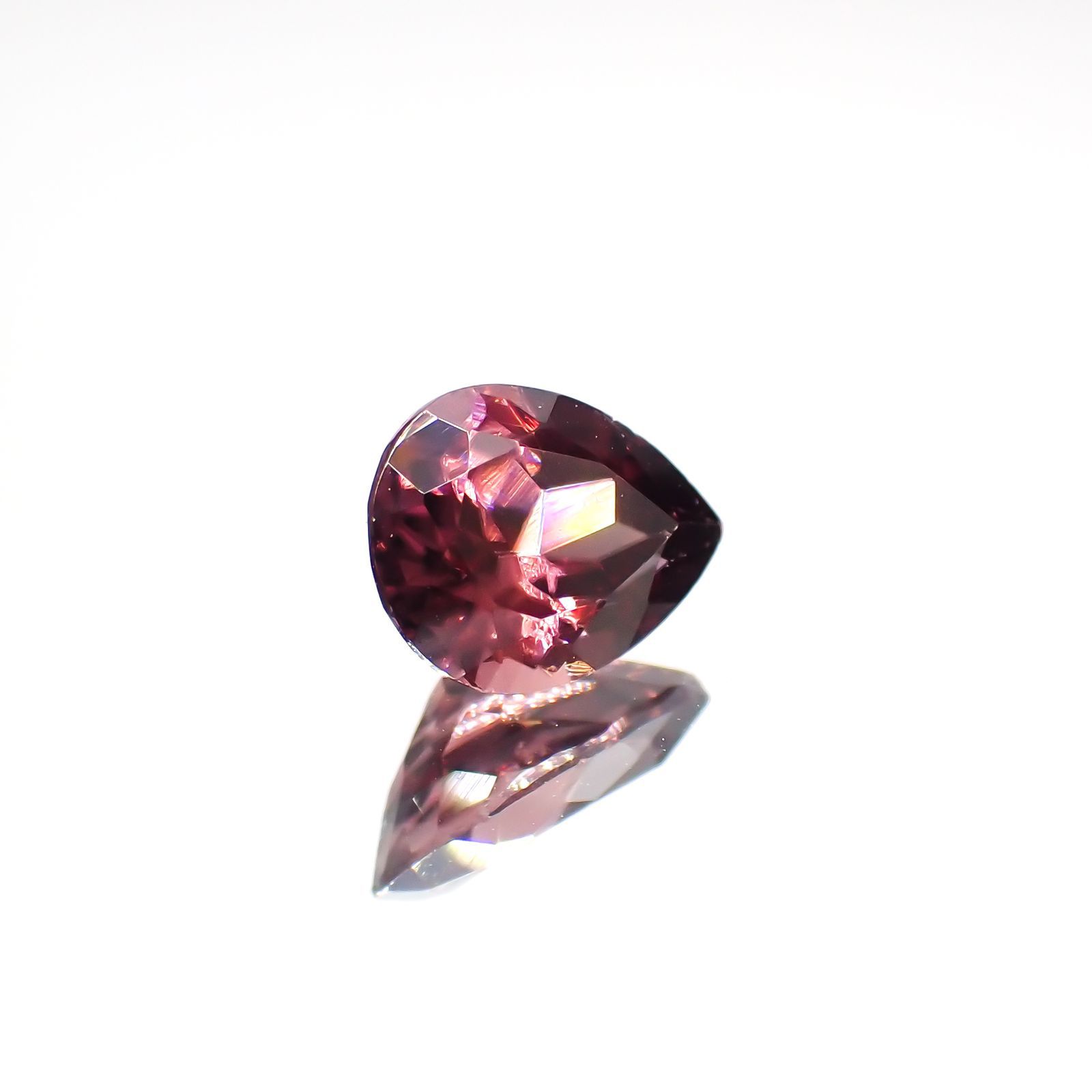 ピンクジルコン(宝石名ジルコン)スリランカ/カンボジア産 1.58ct 識別済[220114927]8x5.9mm前後