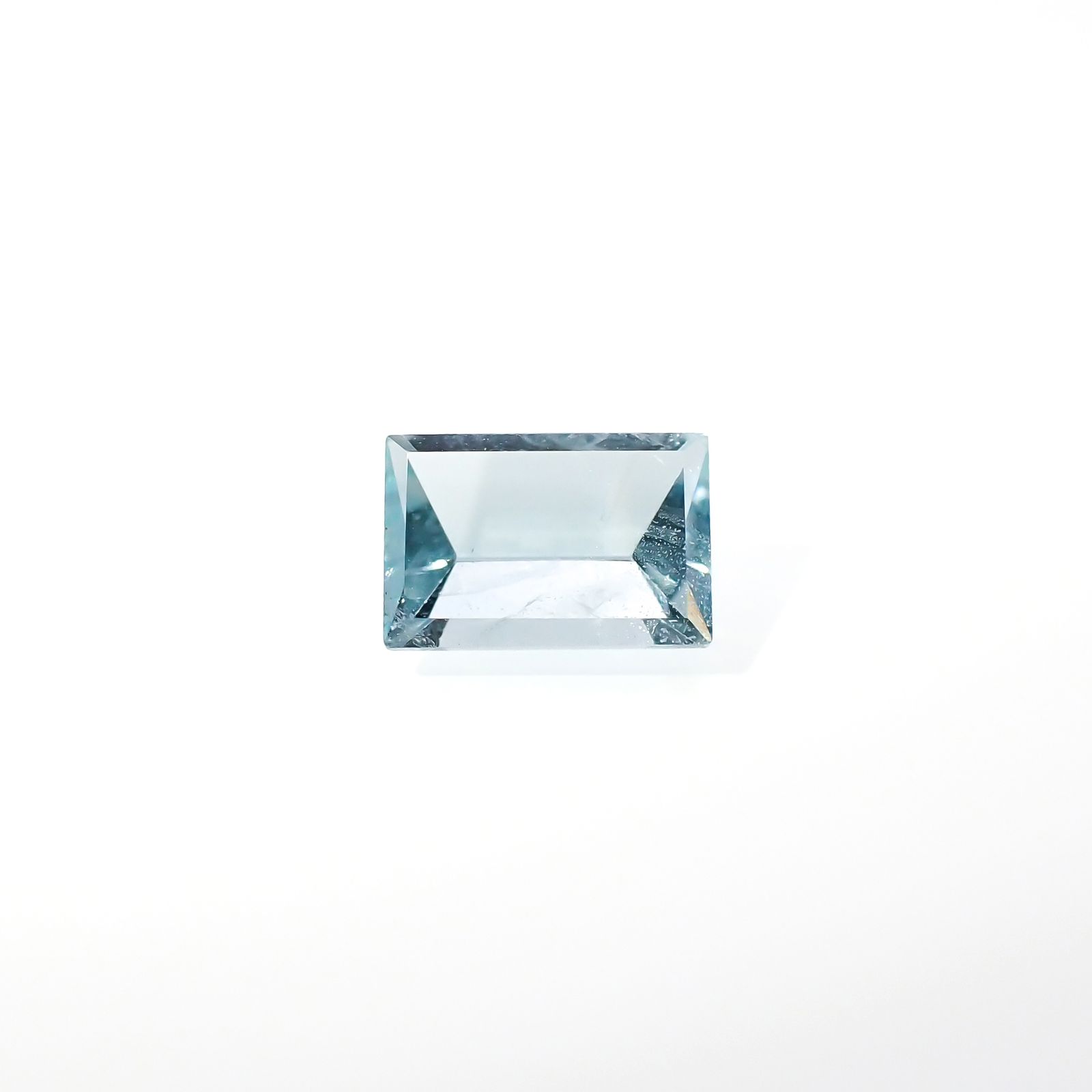 ◇ミラーカット◇アクアマリン モザンビーク産 0.85ct[240226099]7x4.7mm前後