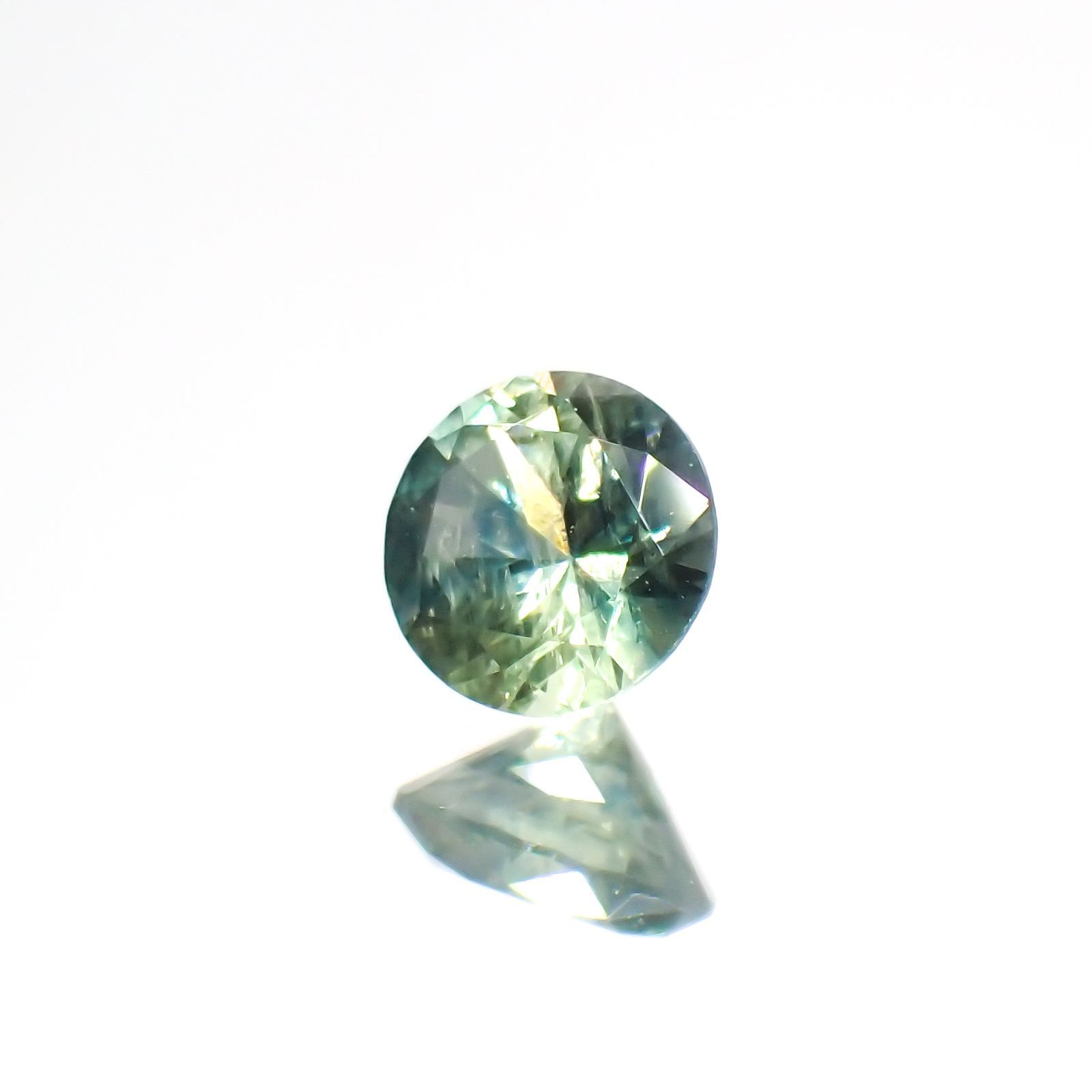 モンタナサファイア(宝石名サファイア)アメリカ・モンタナ州産 0.29ct 識別済[220114633]3.9x3.9mm前後