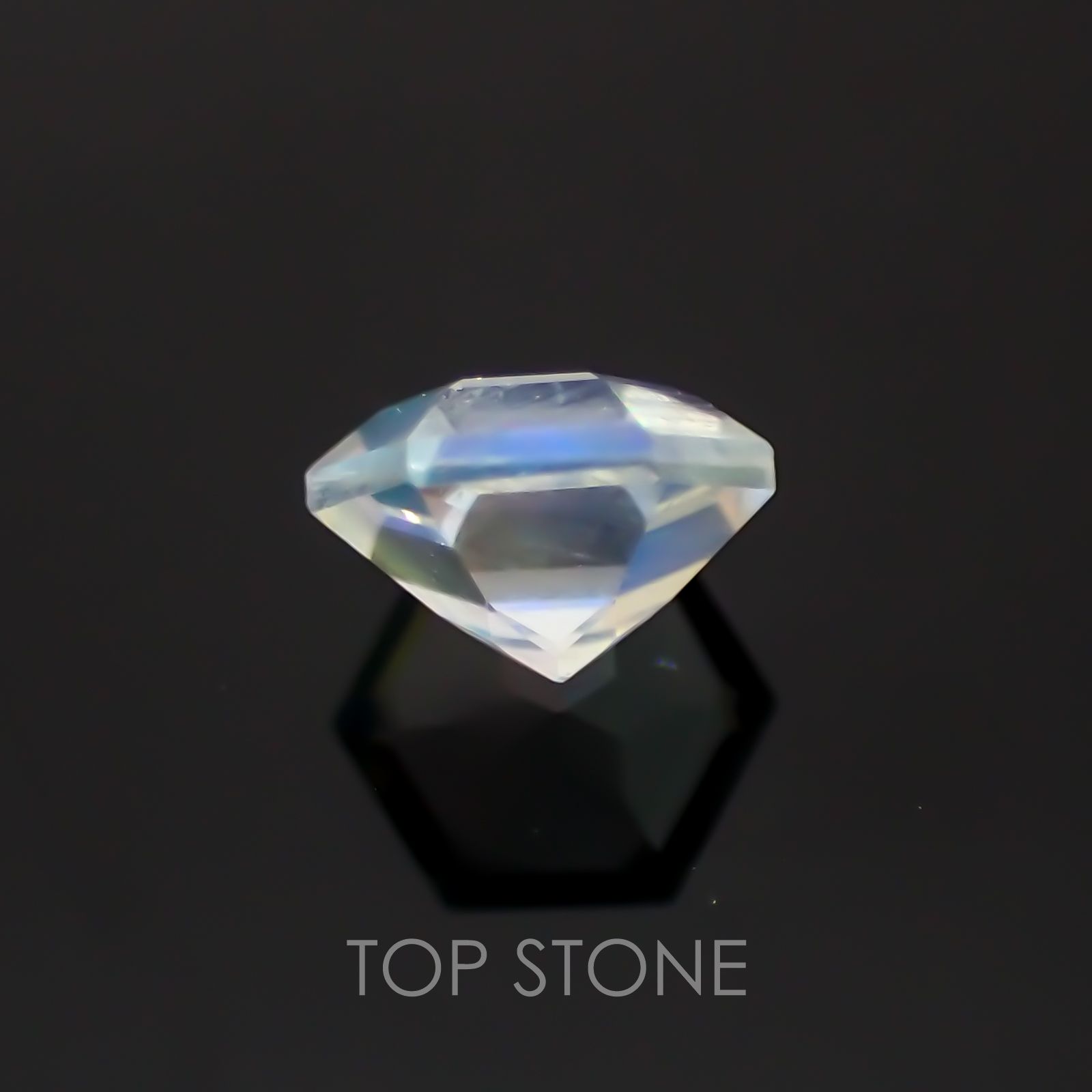 ◇ヘキサゴンカット◇レインボームーンストーンSA(宝石名アンデシン・ラブラドライト) インド・タミルナードゥ産 0.28ct 識別済[21059516]4×4mm前後