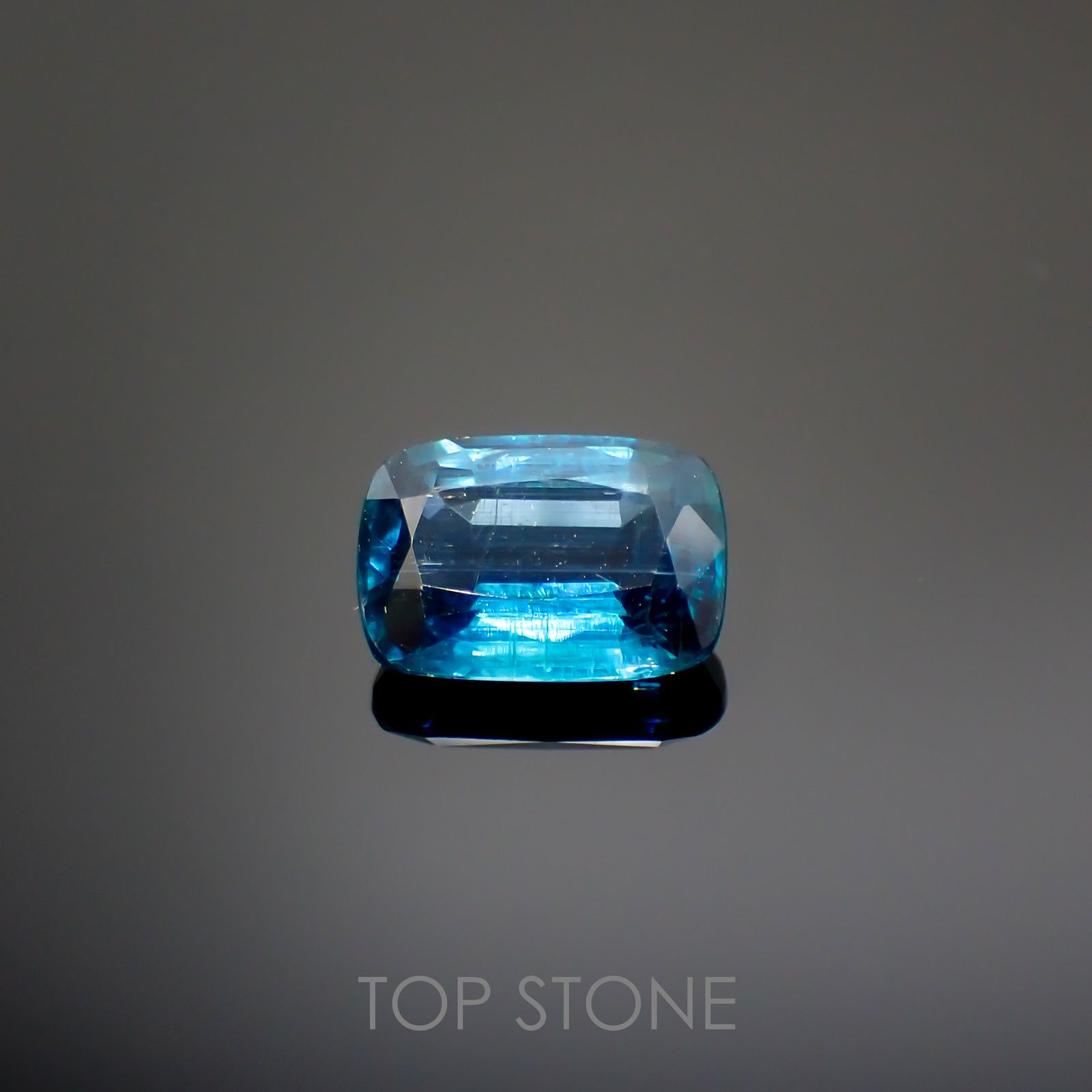 オーシャンブルーカイヤナイト(宝石名カイヤナイト)ネパール産 2.88ct 識別済[220115386]10x7mm前後