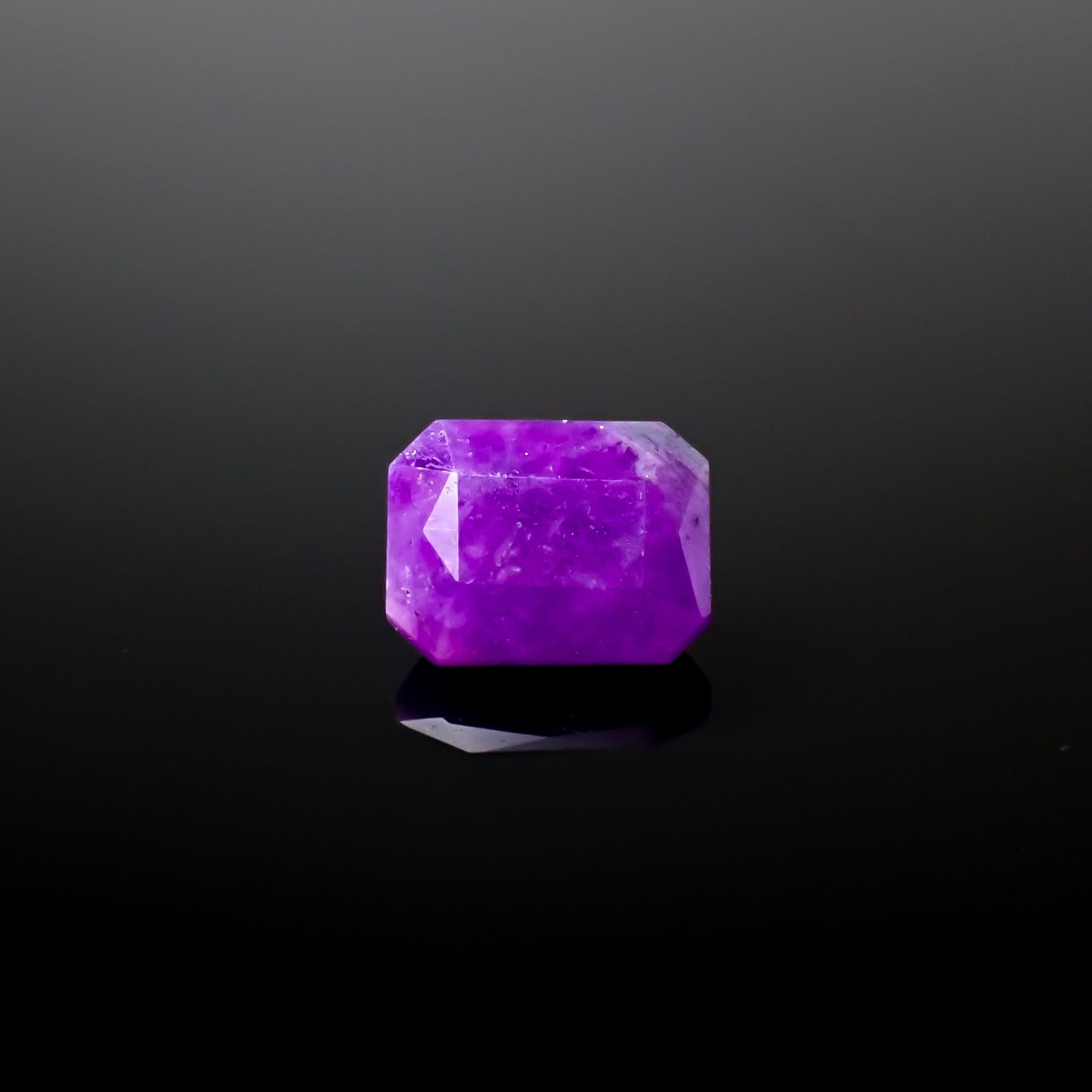 スギライト 南アフリカ産 2.52ct [241029386]9.2x7.2mm前後