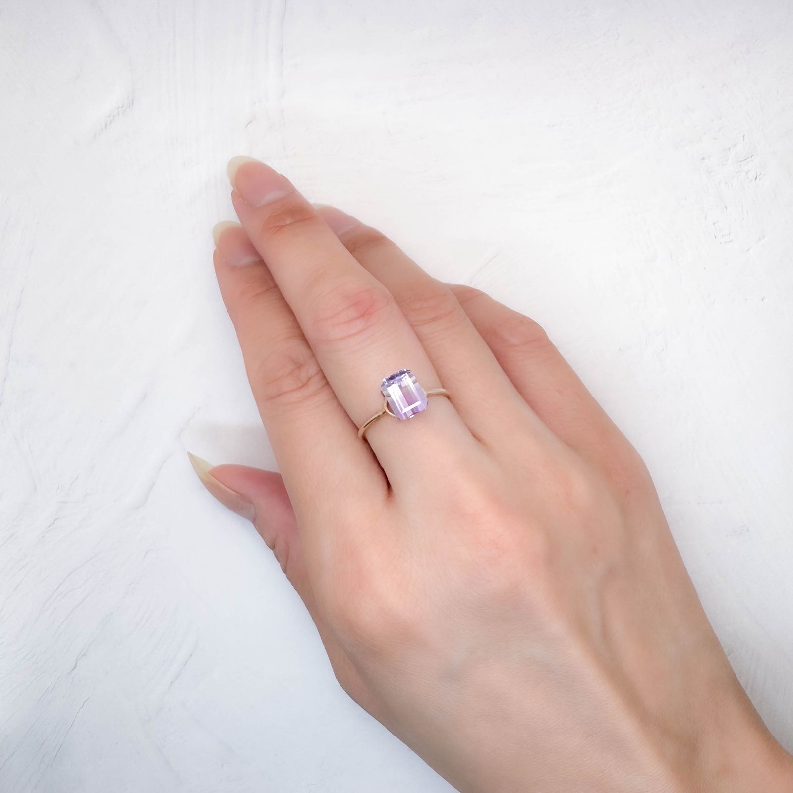 アワーグラスアメジスト モロッコ産 1.51ct / 8x6.1mm前後 [250730892]