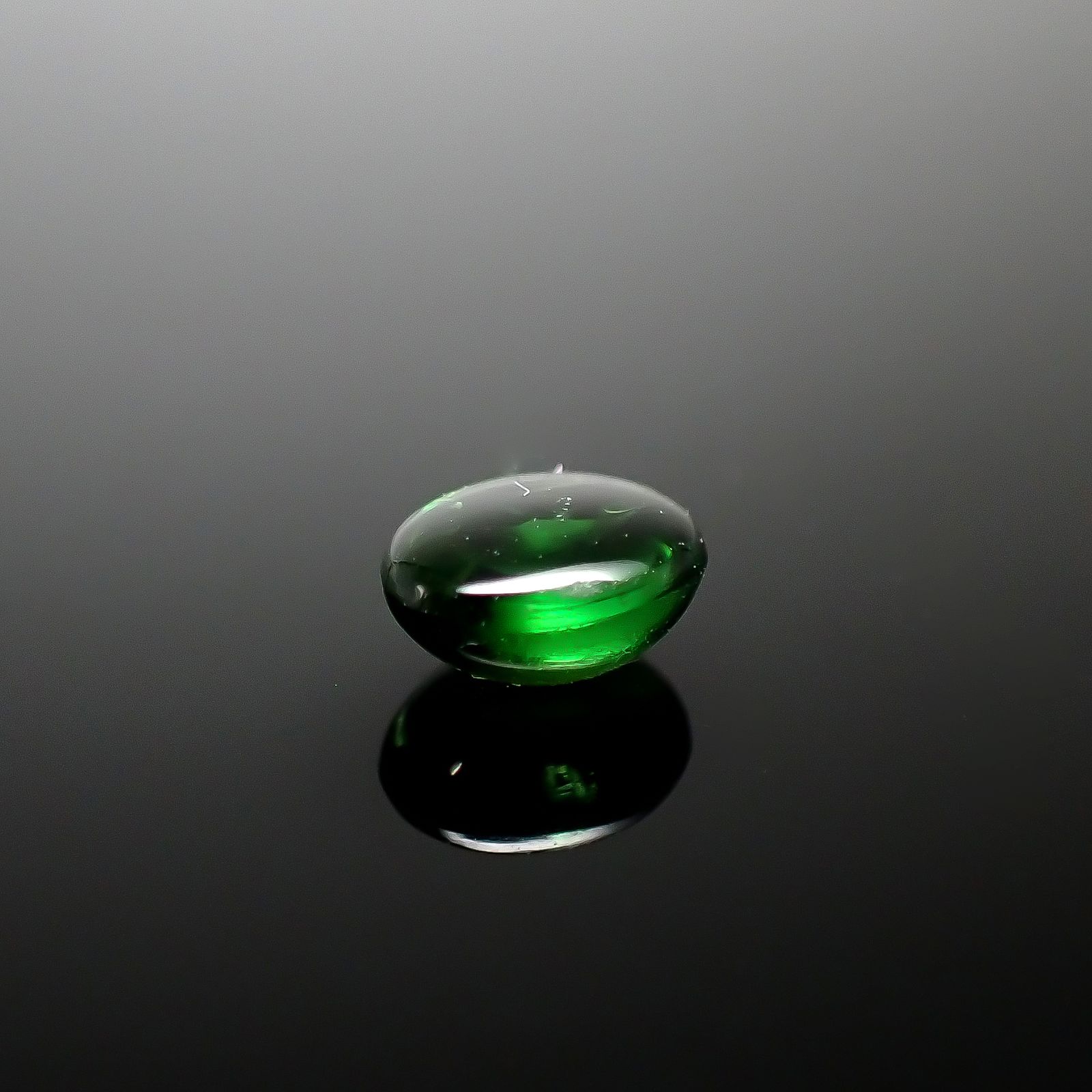 クロムトルマリン タンザニア産 0.68ct[240527776]6x4.7mm前後