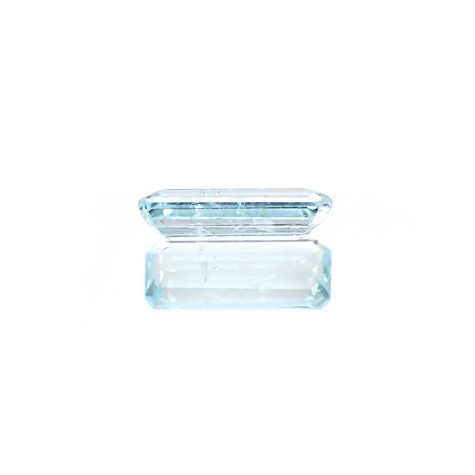 パライバトルマリン(宝石名トルマリン/別名パライバ・トルマリン)モザンビーク産 識別済 0.59ct / 8.4x3.3mm前後 [230421885]
