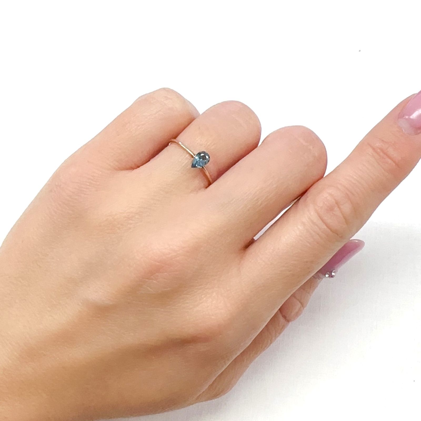 ブルーコーネルピン タンザニア産 0.28ct[231224499]5.7x3.6mm前後