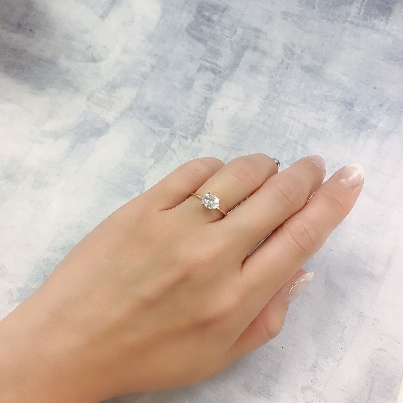 フェナカイト(宝石名フェナカイト)マダガスカル産 0.82ct 識別済[220716959]6.9x5.3mm前後