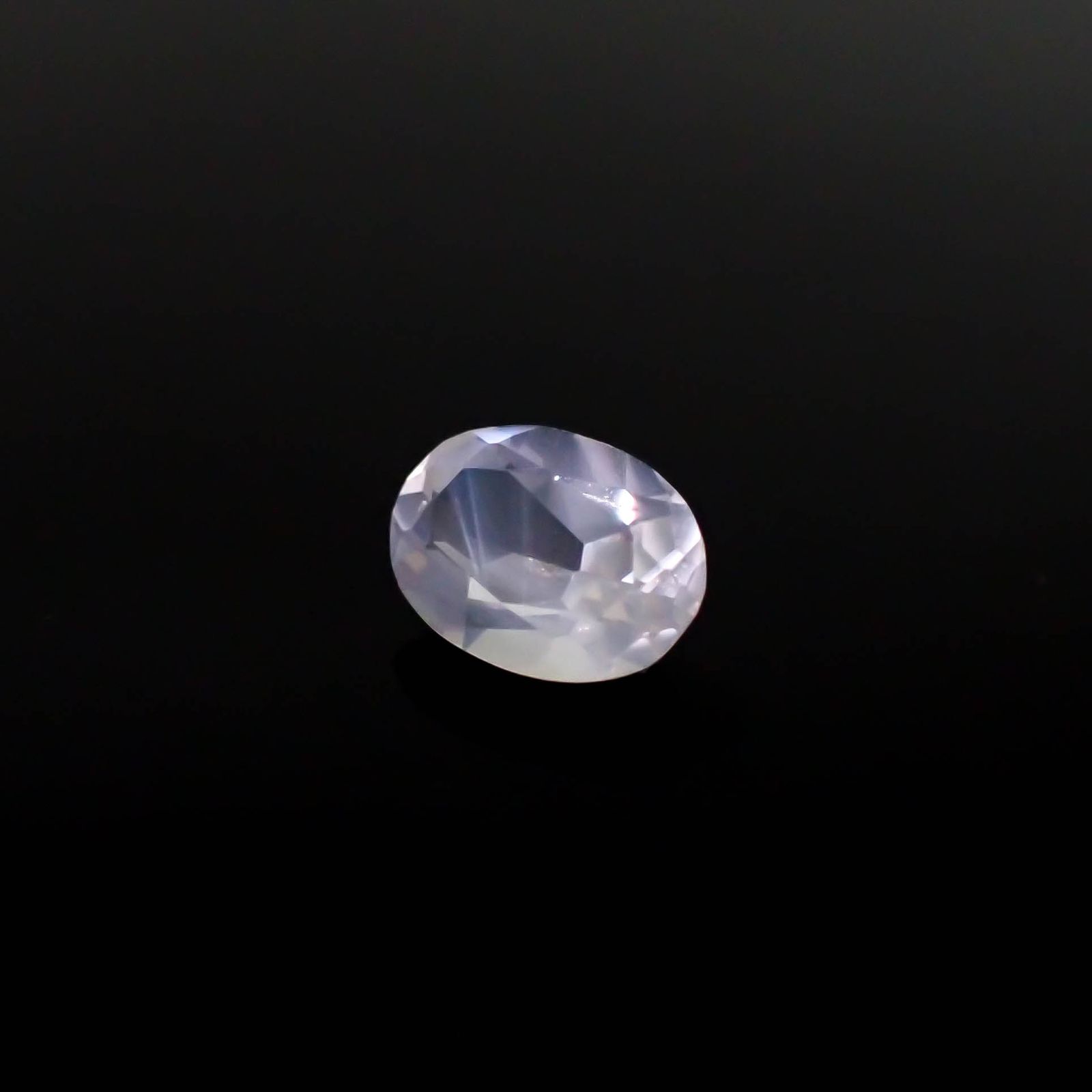 ムーンストーン(宝石名オーソクレース)インド/スリランカ産 0.67ct 識別済[240527734]7x5mm前後