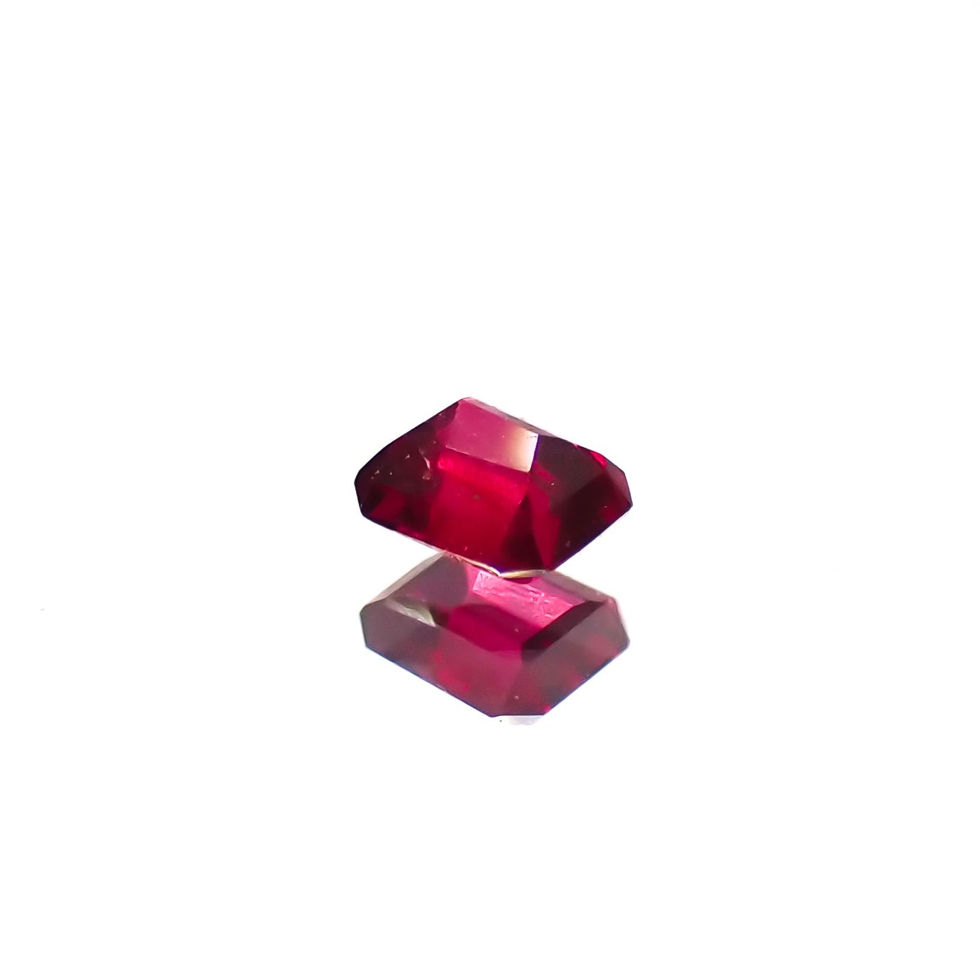 ルビー 非加熱 マダガスカル産 0.15ct[240326672]3.1x2.6mm前後