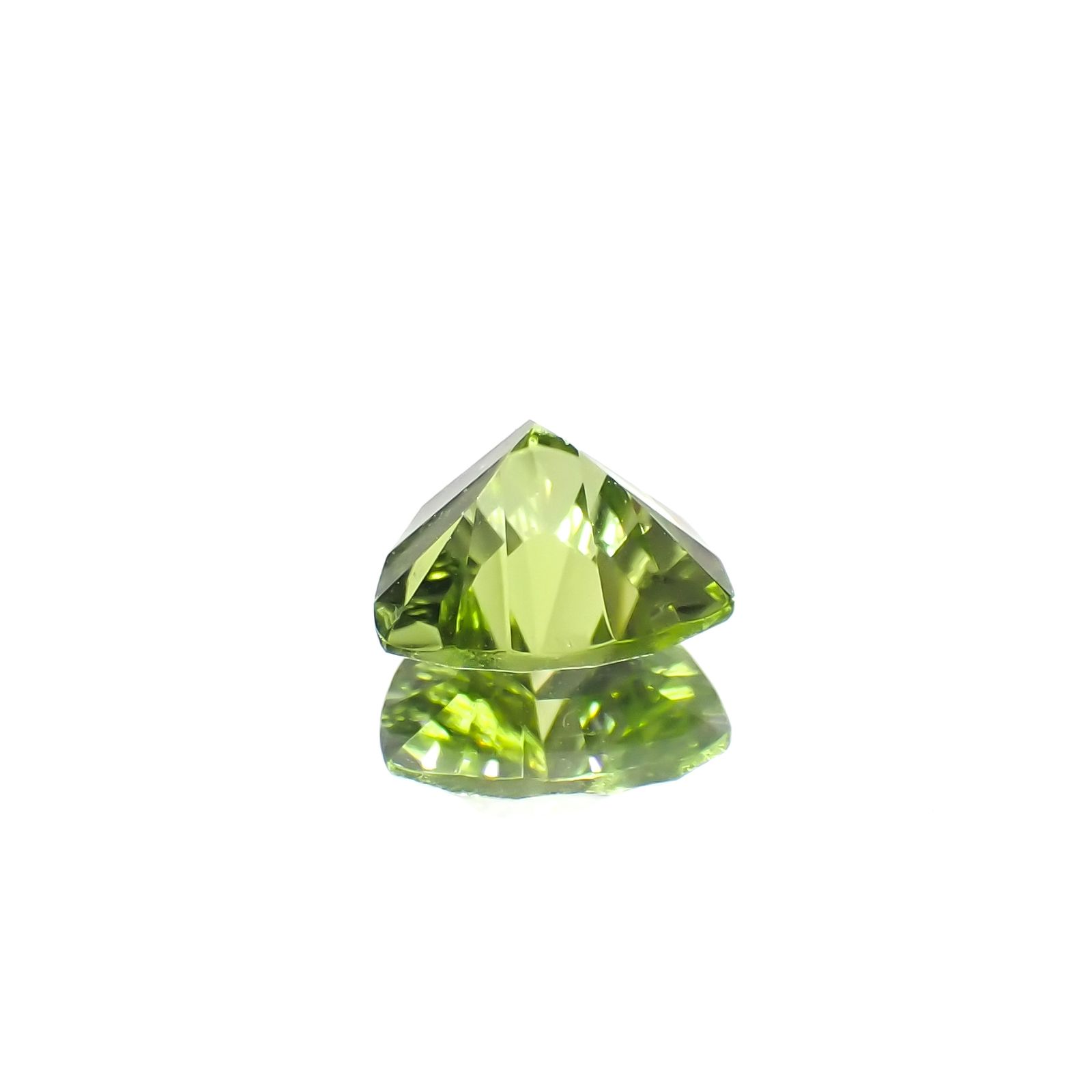 ◇コンケーブカット◇ペリドット 中国産 1.18ct[230622291]6.9x7mm前後