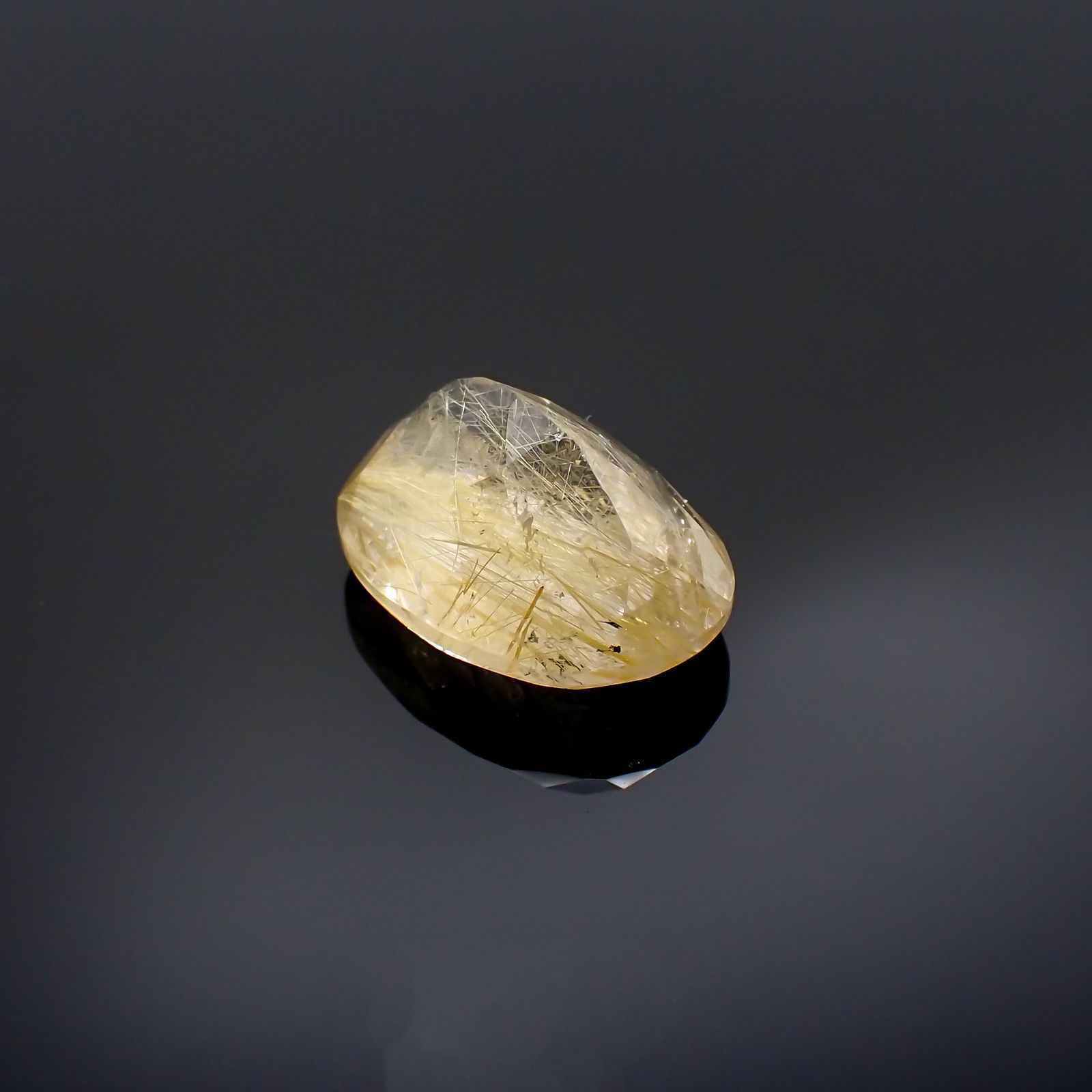 ルチルクォーツ(宝石名ルチルレイテッド・クォーツ)ブラジル産 12.64ct 識別済[231023778]17.7x13mm前後