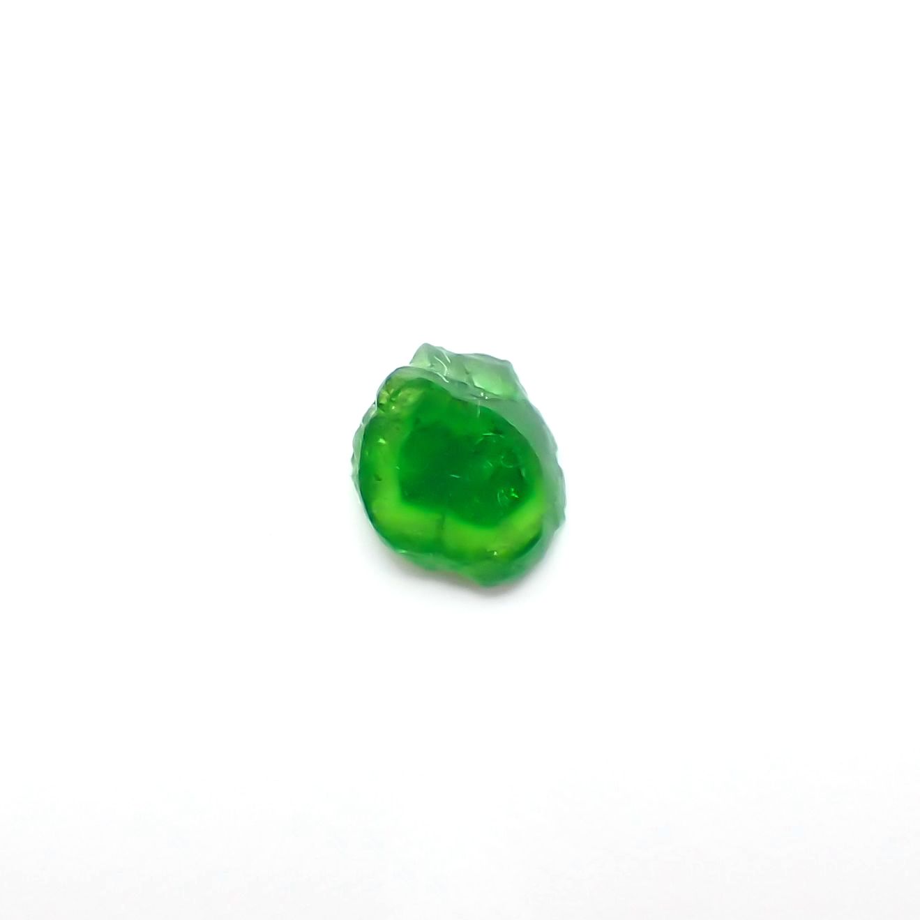 デマントイドガーネット 原石スライス(宝石名デマントイド・ガーネット) 0.23ct 識別済[210611212]4.6×3.6mm前後