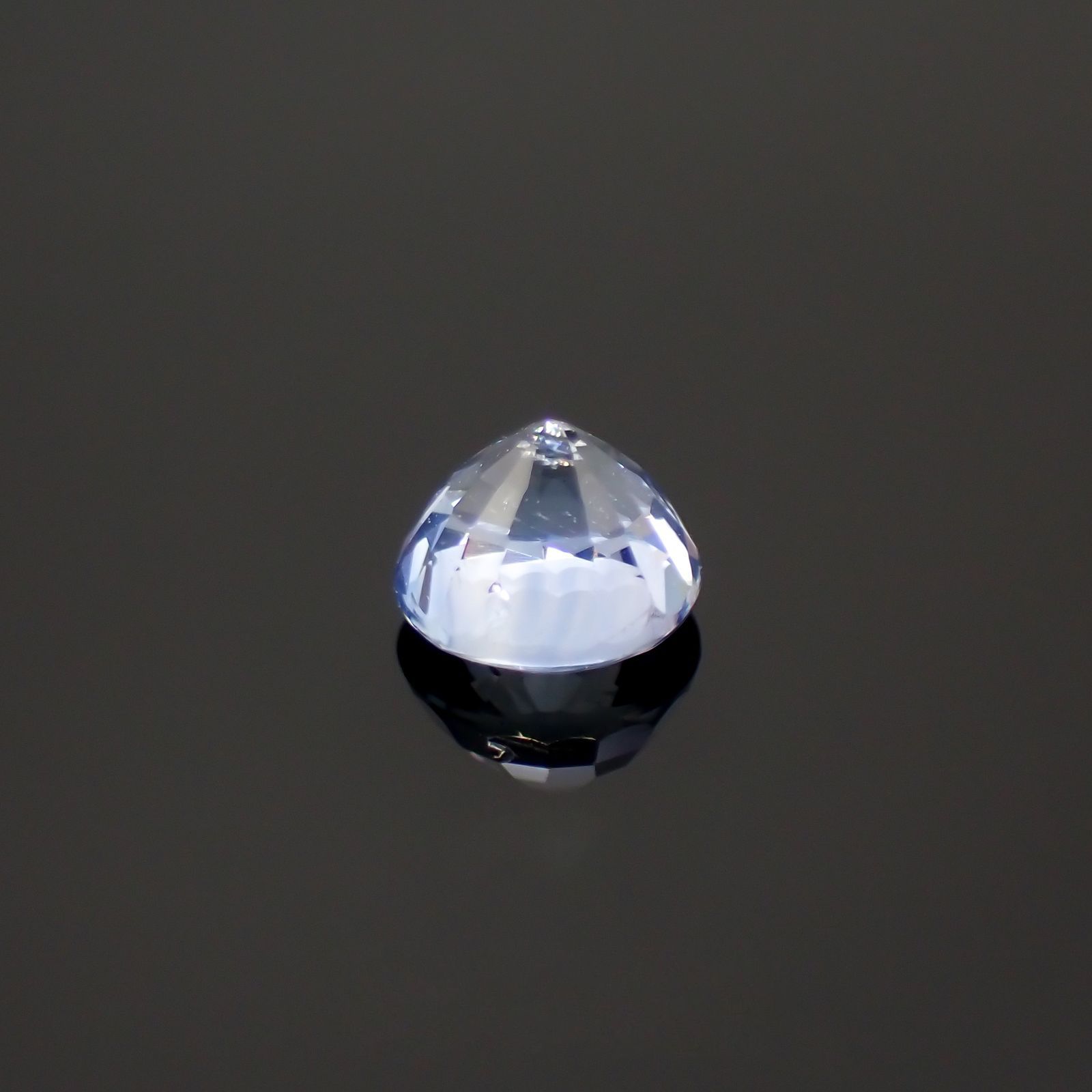 アイスブルーサファイア(宝石名サファイア)スリランカ/マダガスカル産 0.44ct 識別済[220515965]4.2x4.1mm前後