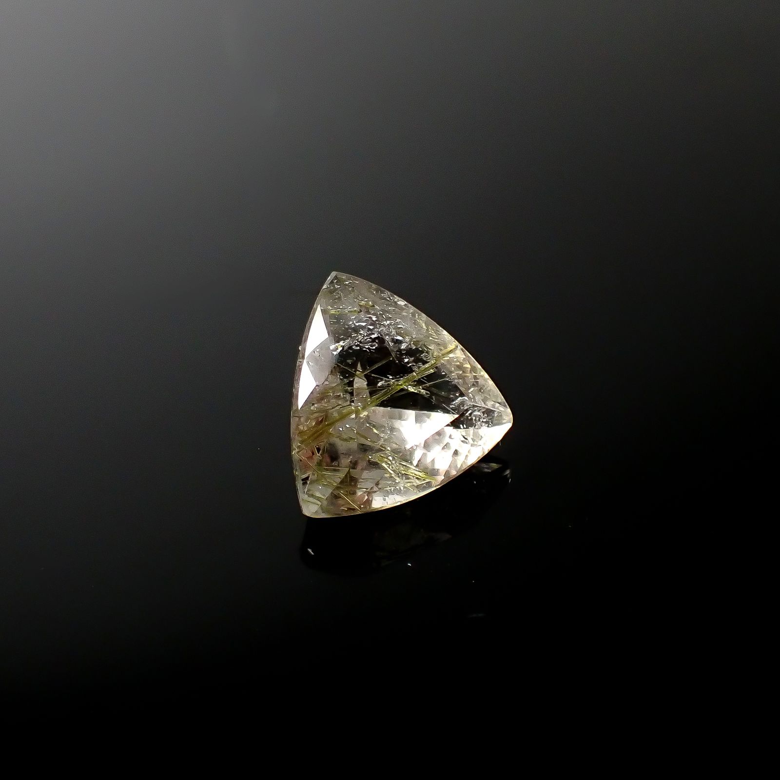 エピドートインクォーツ ブラジル産 8.06ct [240427298]14.6x14.1mm前後