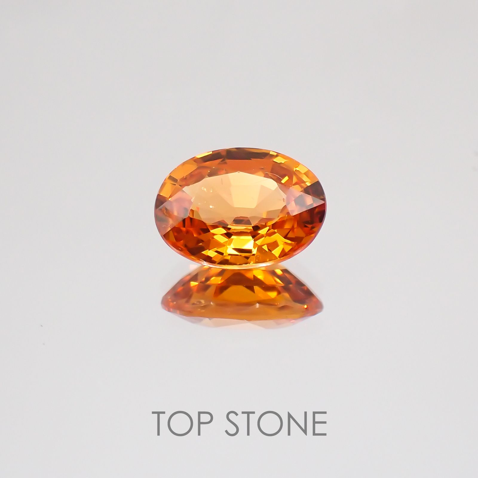 マンダリンガーネット ケニア産 ルース 1.55ct[20129310]7.9×5.9mm前後