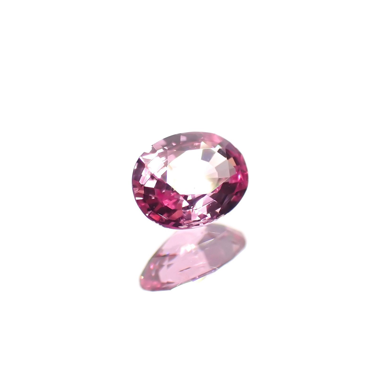 パパラチャサファイア(宝石名サファイア/別名パパラチャ・サファイア) スリランカ産 DGL鑑付 0.333ct / 4.9x3.7mm前後 [21019428]