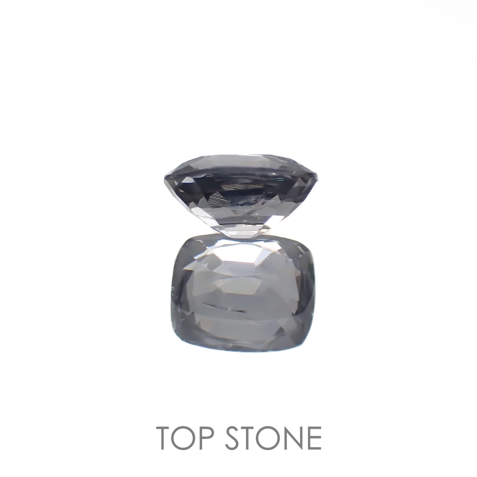 グレースピネル(宝石名スピネル)ビルマ/マダガスカル産 0.84ct 識別済[220817558]6.1x4.9mm前後