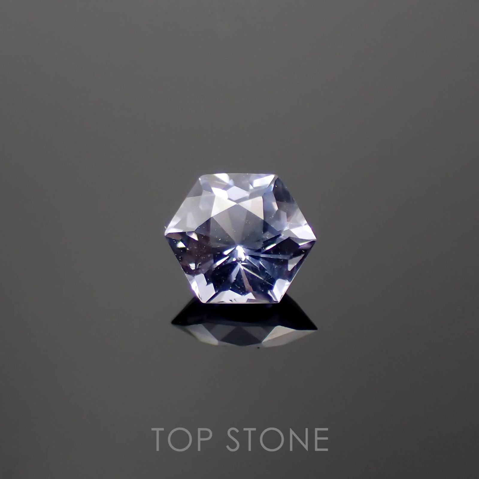 ◇ヘキサゴンカット◇バイオレットスピネル(宝石名スピネル)ビルマ/マダガスカル産 0.42ct 識別済[230220642]4.4x4.2mm前後