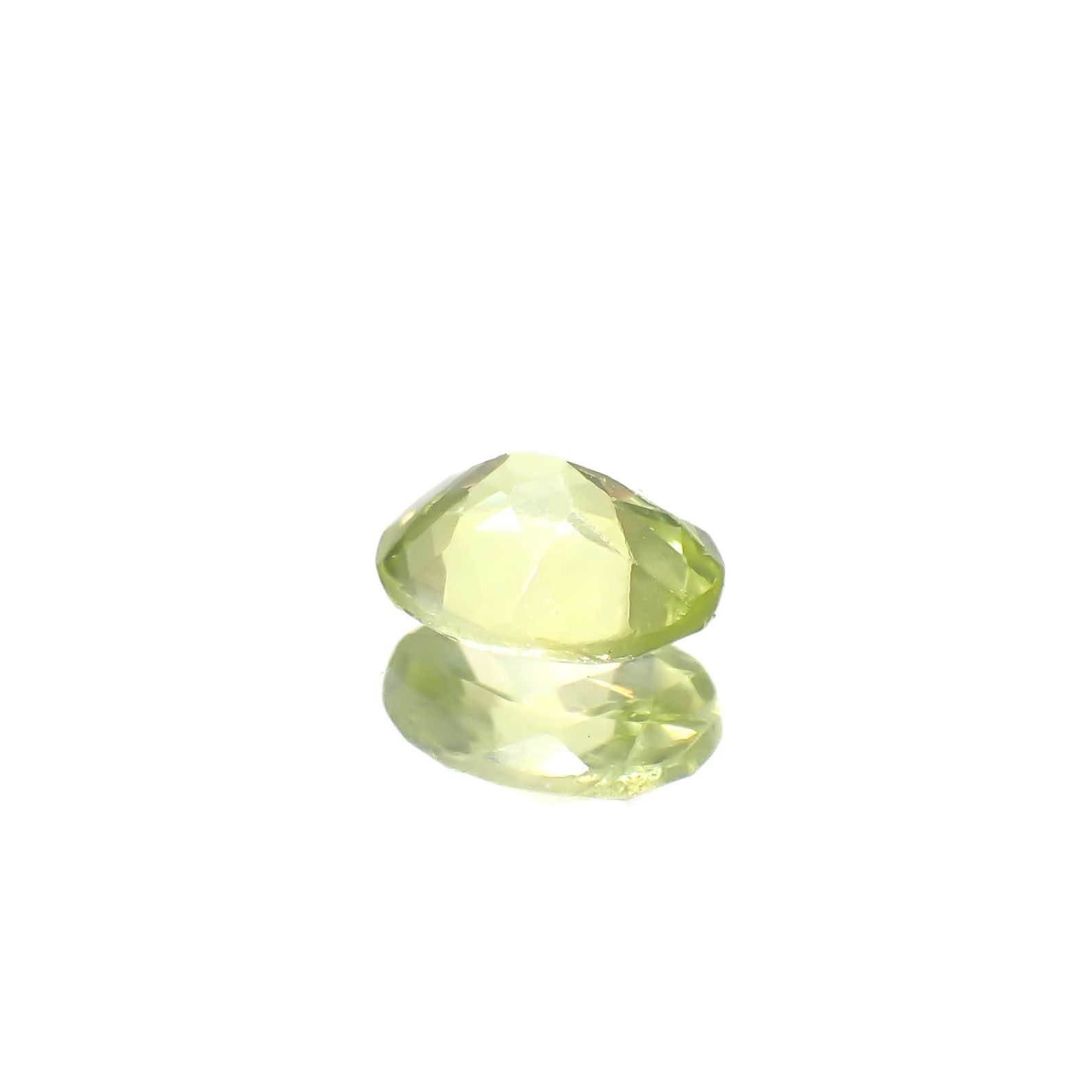 パロットクリソベリル(宝石名クリソベリル)インド産 0.39ct 識別済[240627988]5x4mm前後