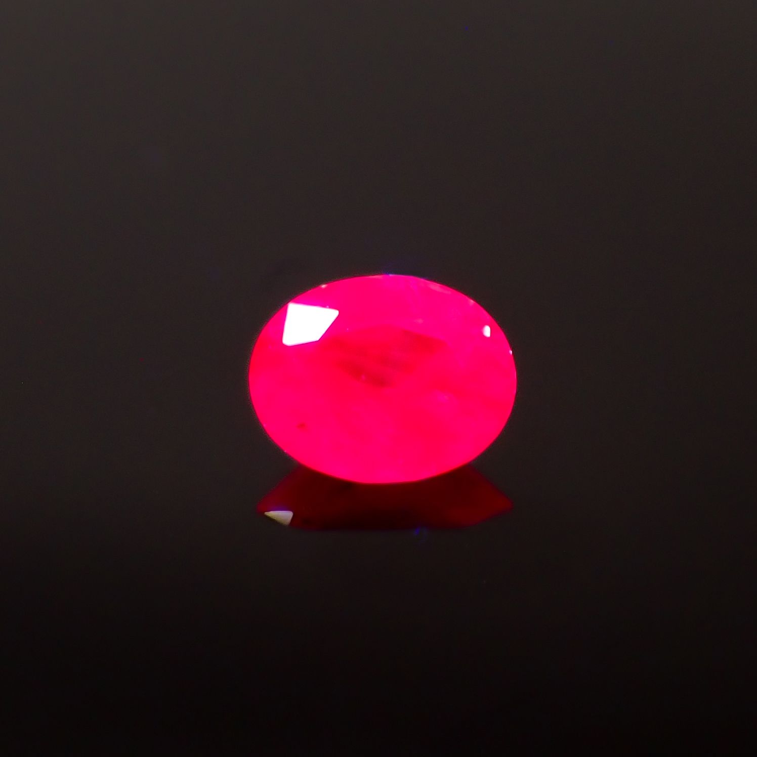 ルビー ビルマ/モザンビーク産 0.31ct[230622354]4.7x3.7mm前後