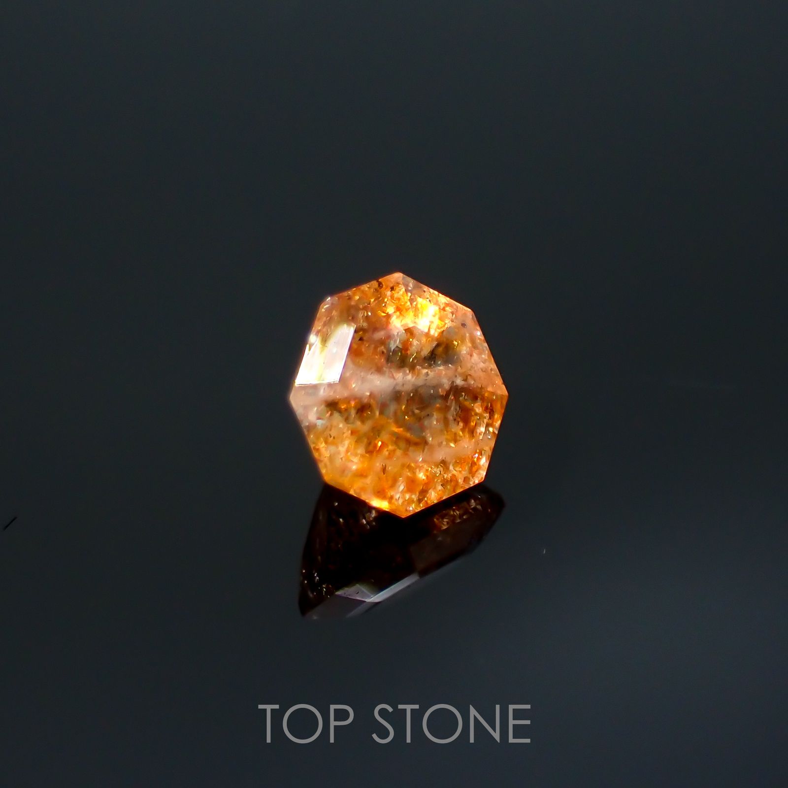 ◇オクタゴンカット◇イリュージョンサンストーン インド産 0.54ct[220115495]5x5mm前後