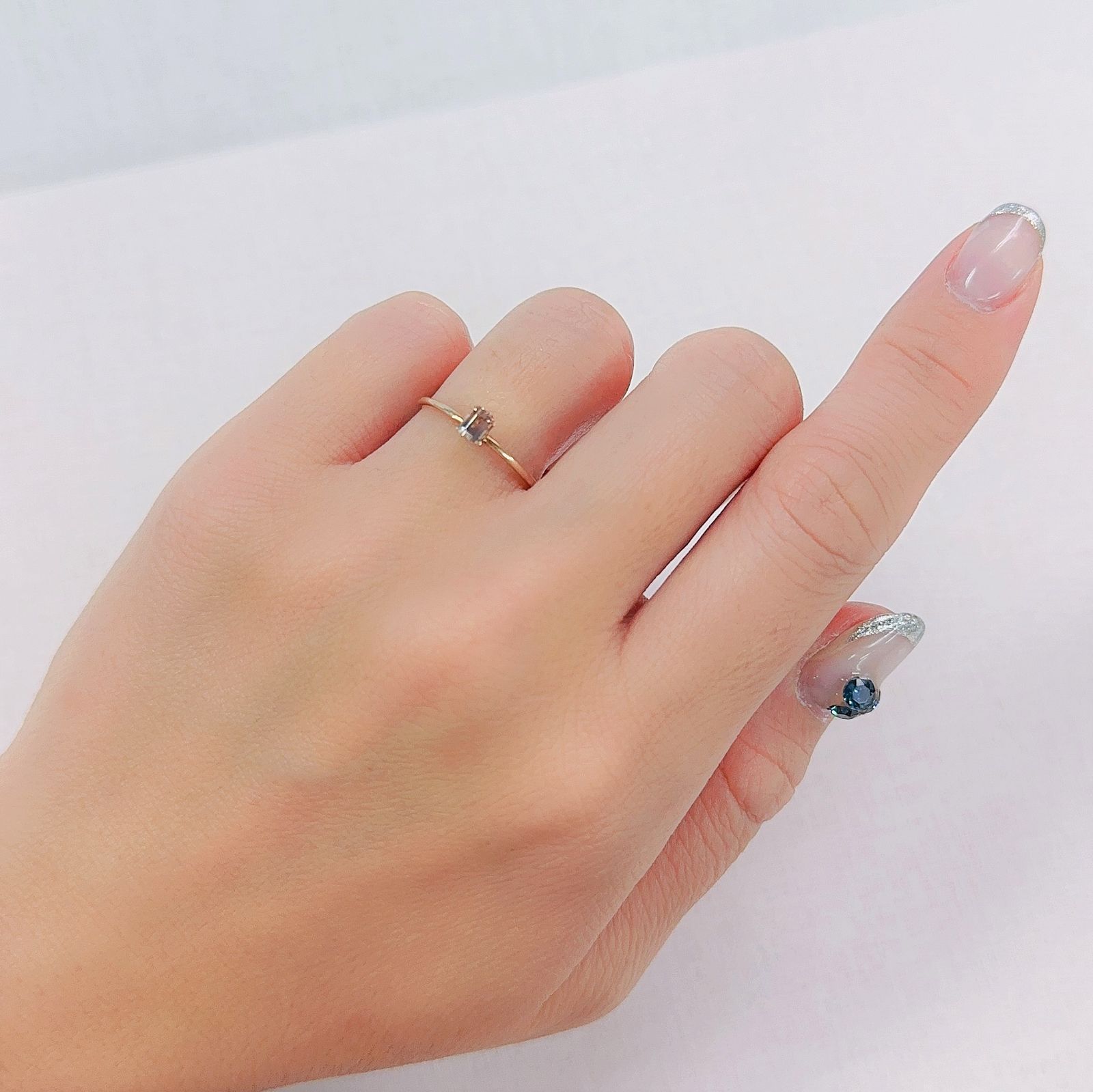 バイカラーサファイア(宝石名バイカラー・サファイア)タンザニア産 0.30ct 識別済[230622380]3.9x2.8mm前後