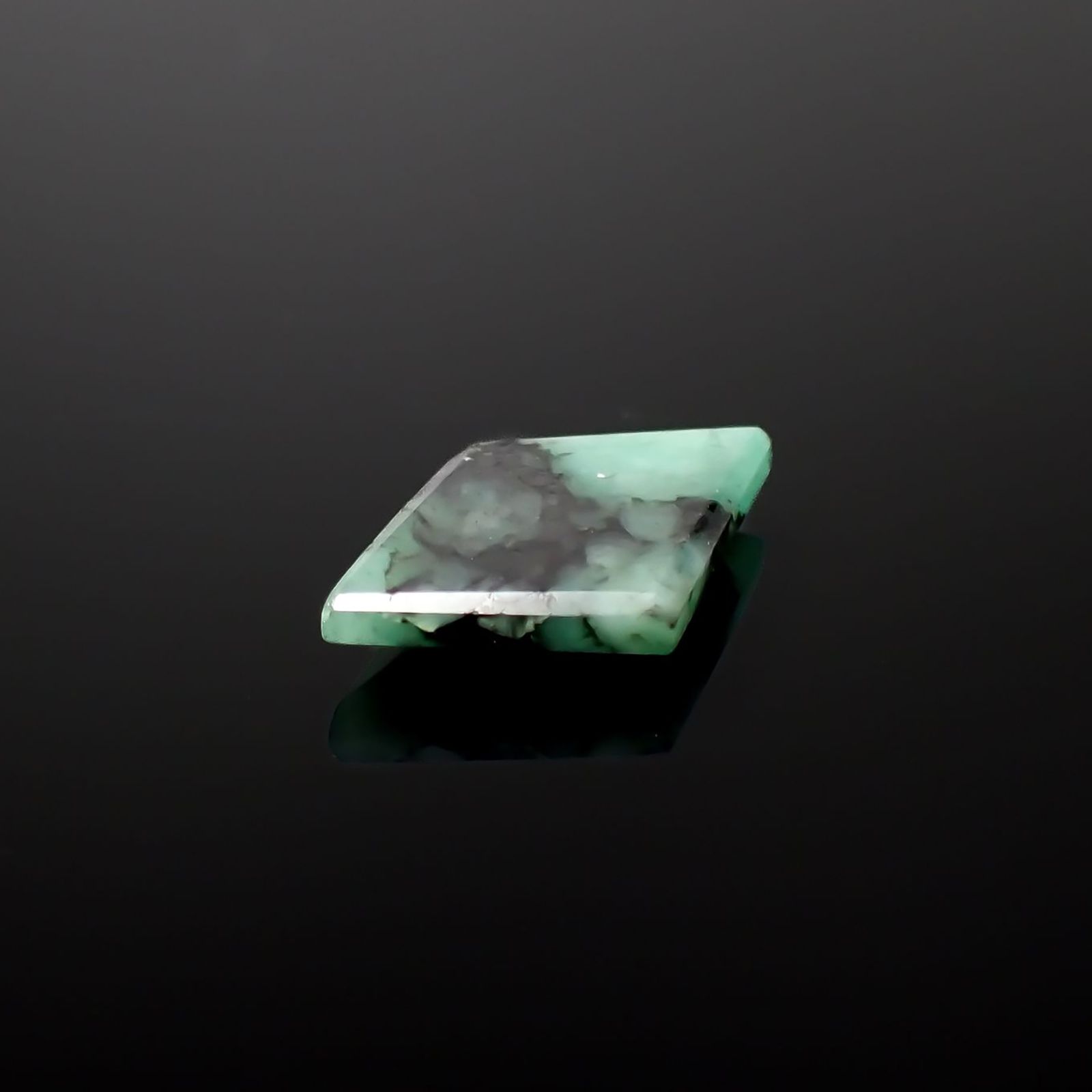◇カスタムカット◇エメラルド ブラジル産 3.38ct / 16.8x11.1mm前後 [240326473]