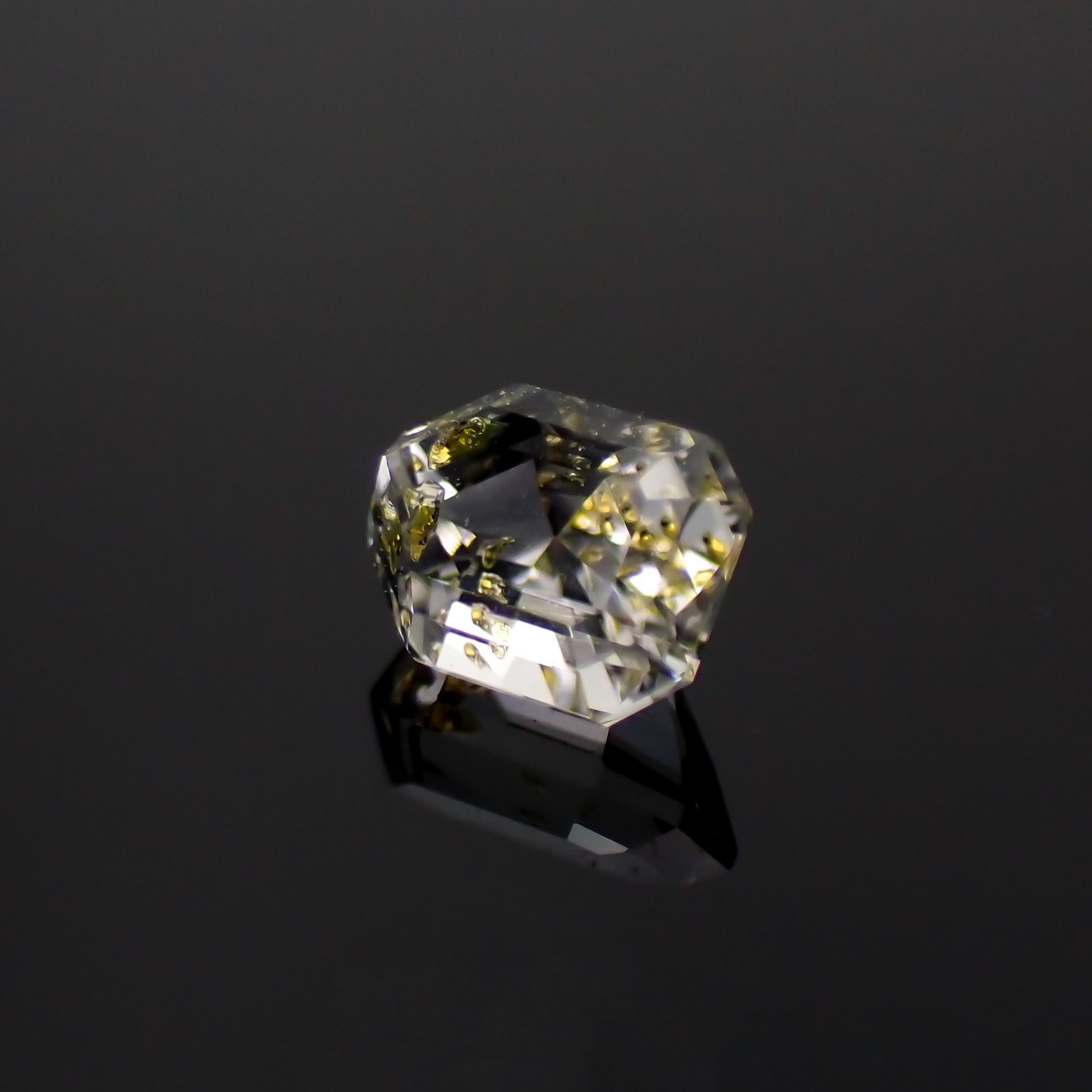 ◇カスタムカット◇オイルインクォーツ パキスタン産 0.37ct [240218540]4.8x3.6mm前後