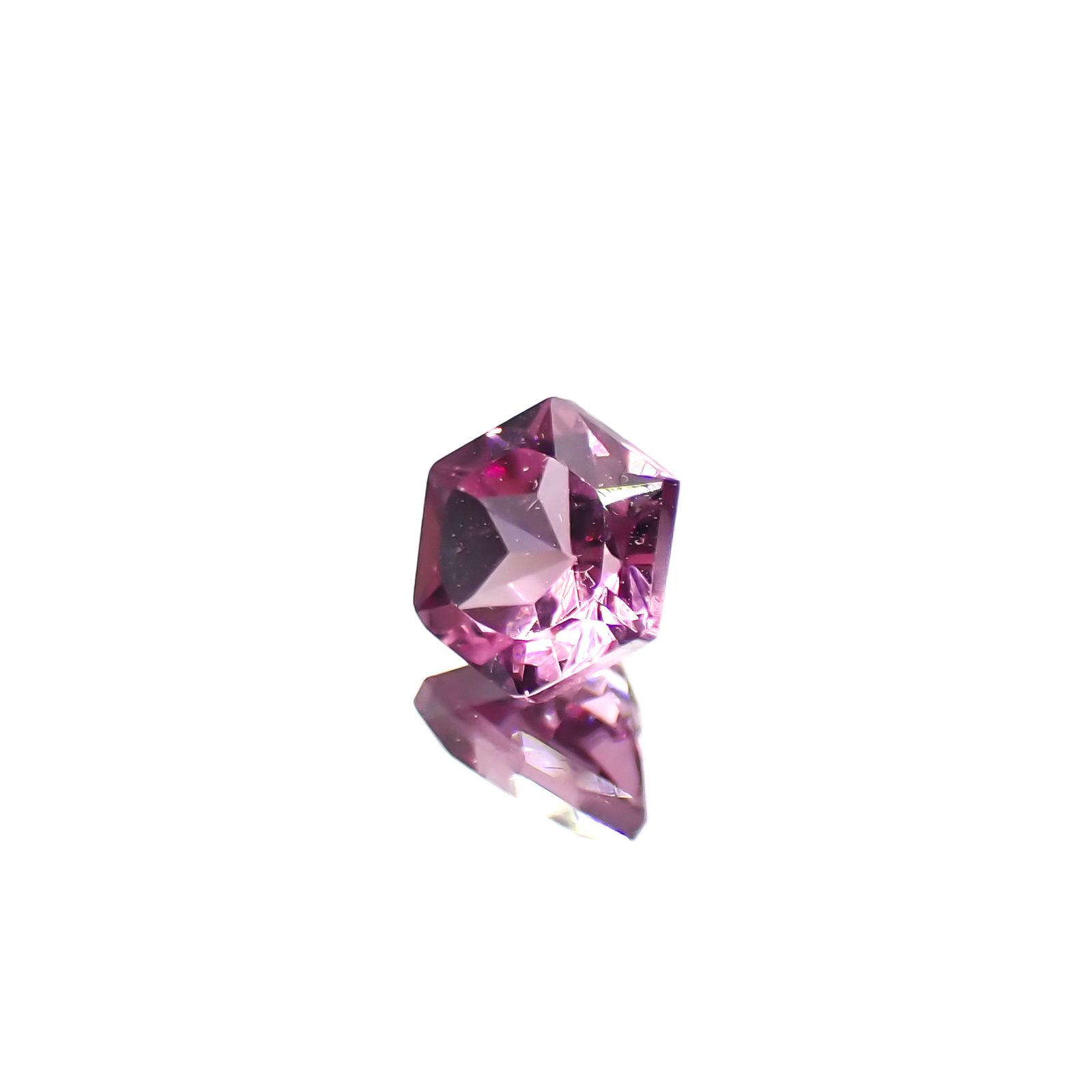◇ヘキサゴンカット◇カラーシフト ラヤガーネットSA(宝石名ガーネット) タンザニア産 0.77ct 識別済[210611030]5×5mm前後