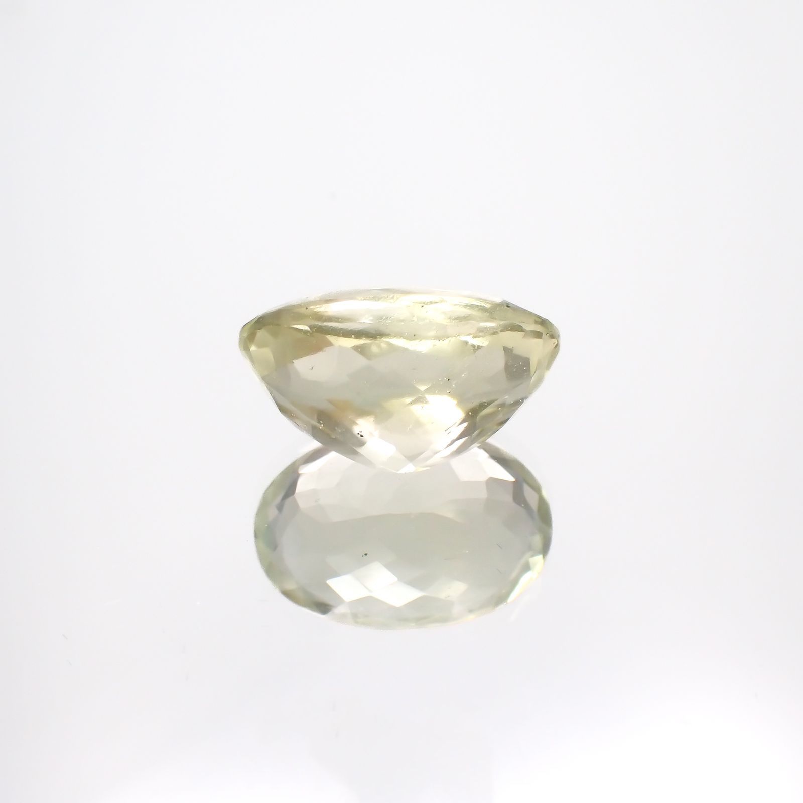 リビアングラス 発見地：エジプト・リビア砂漠 10.69ct[221018191]18.3x12.1mm前後