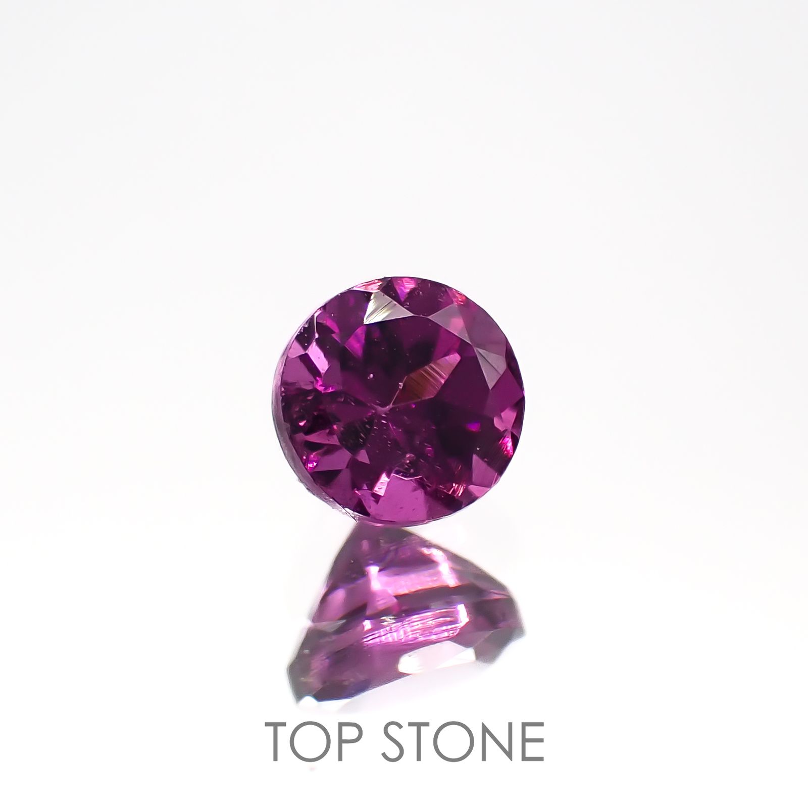 カラーシフト マラヤガーネット(宝石名ガーネット)タンザニア産 0.40ct 識別済[220817282]4x3.9mm前後