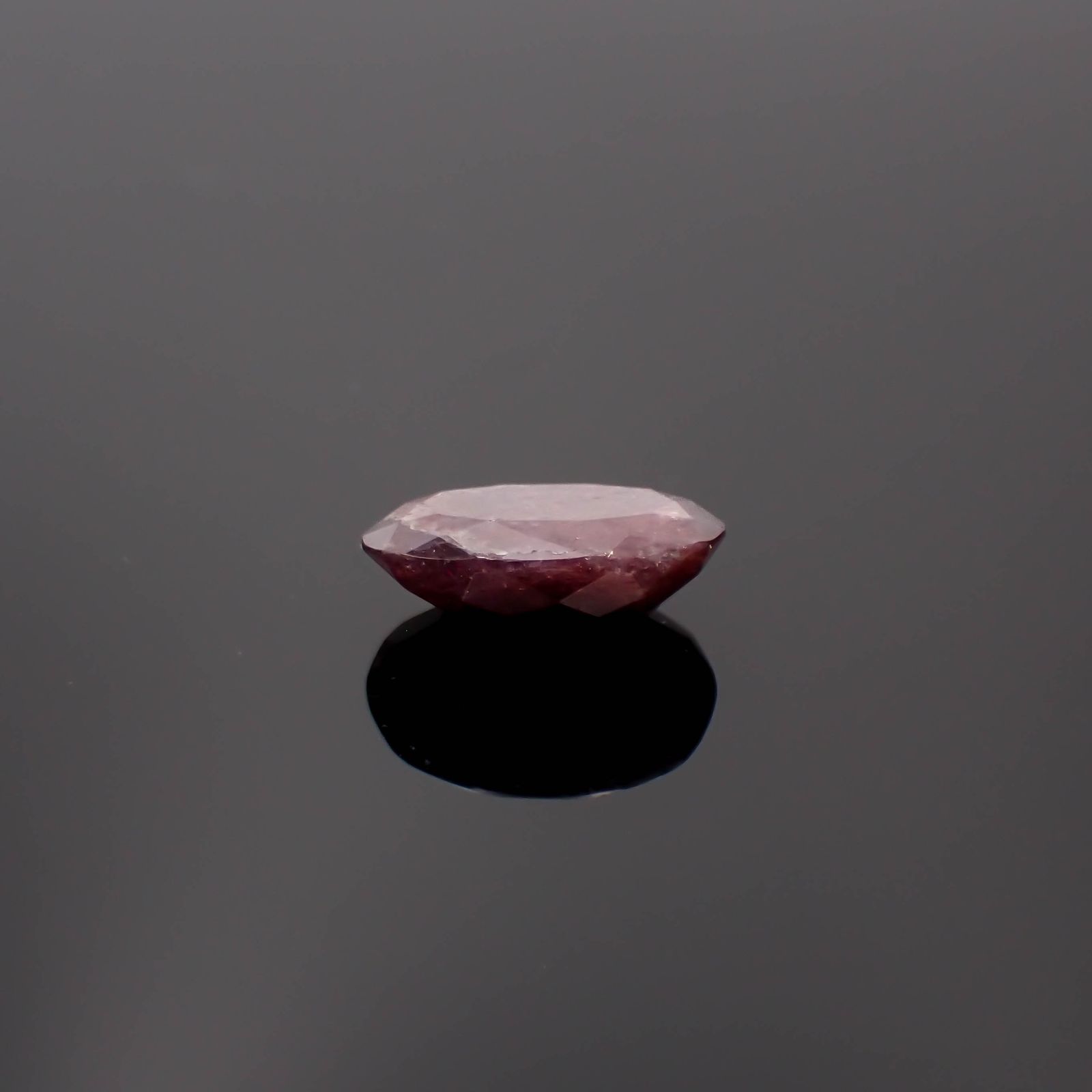 ブラッドショットアイオライト インド産 10.22ct[230622536]18.5x13.2mm前後