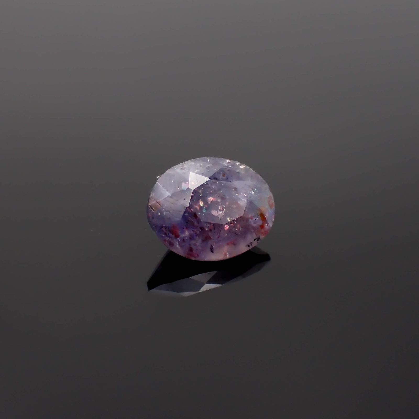 ブラッドショットアイオライト インド産 1.47ct[230622531]8.9x7.1mm前後