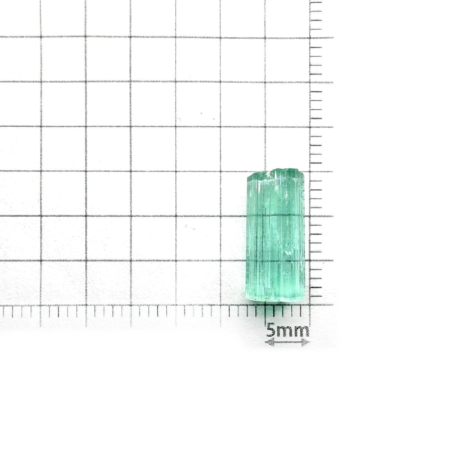 エメラルド柱状結晶 原石 コロンビア産 4.49ct[240427259]13.4x6.2mm前後