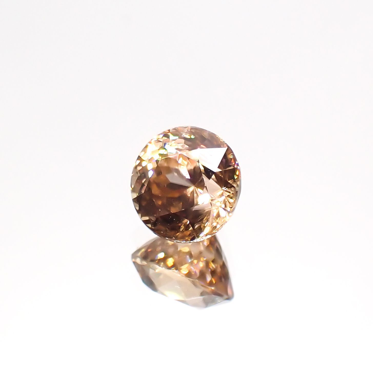 オレンジジルコン(宝石名ジルコン)スリランカ/カンボジア産 2.48ct 識別済[220114836]7.1x7mm前後