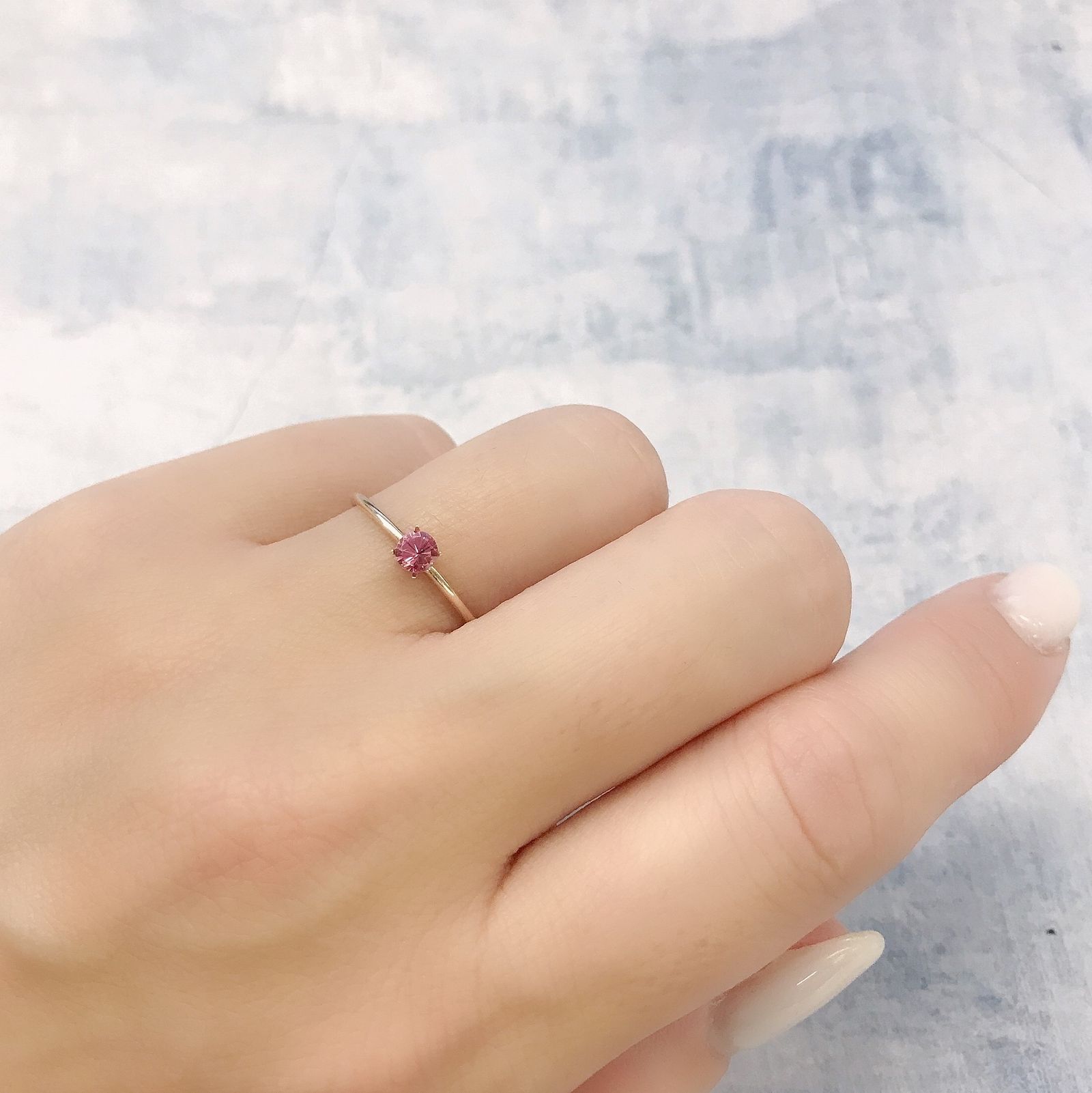 ホットピンクスピネル(宝石名ピンク・スピネル)タンザニア産 0.22ct 識別済[220616595]3.5x3.4mm前後