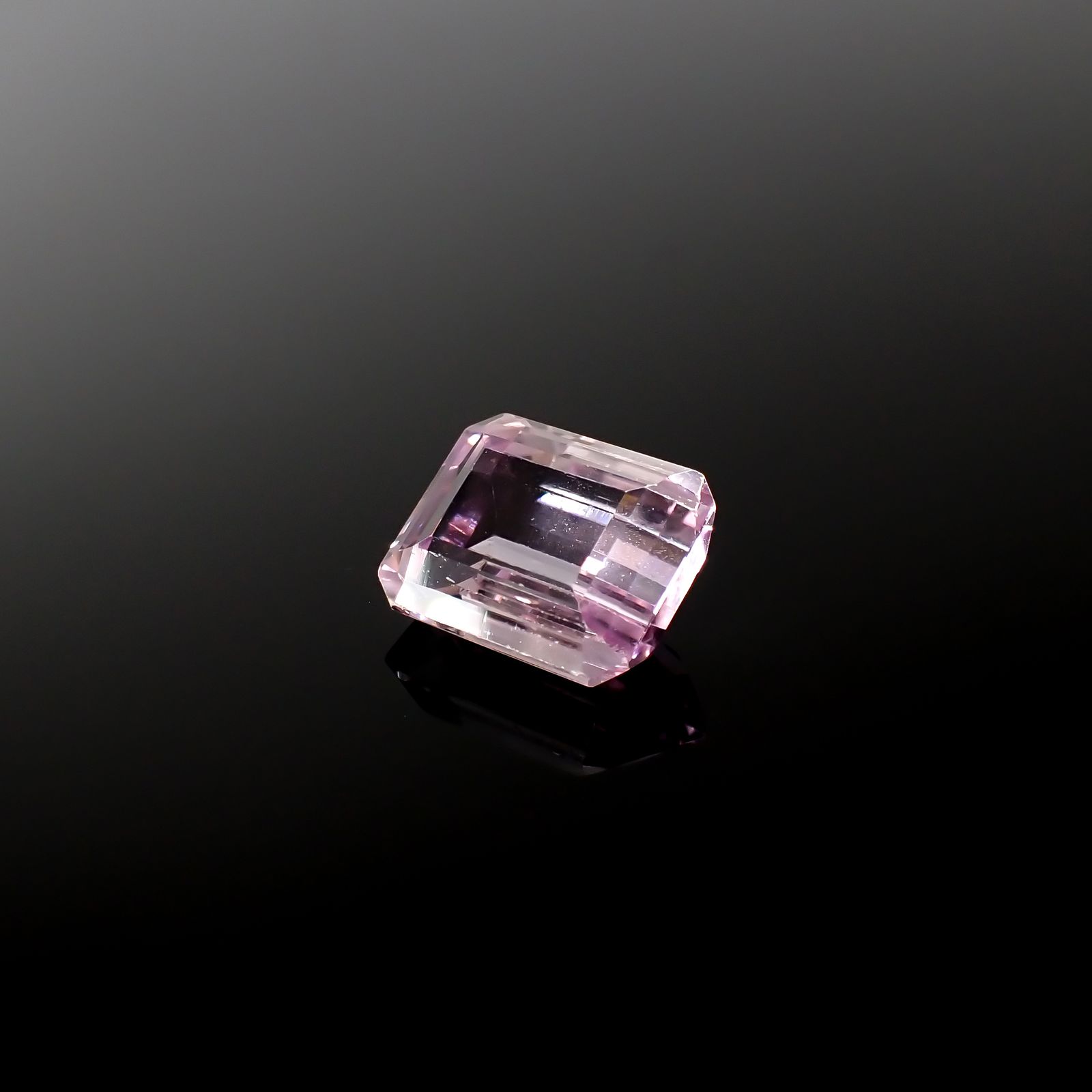 クンツァイト アフガニスタン産 7.64ct[231225145]11.9x10mm前後