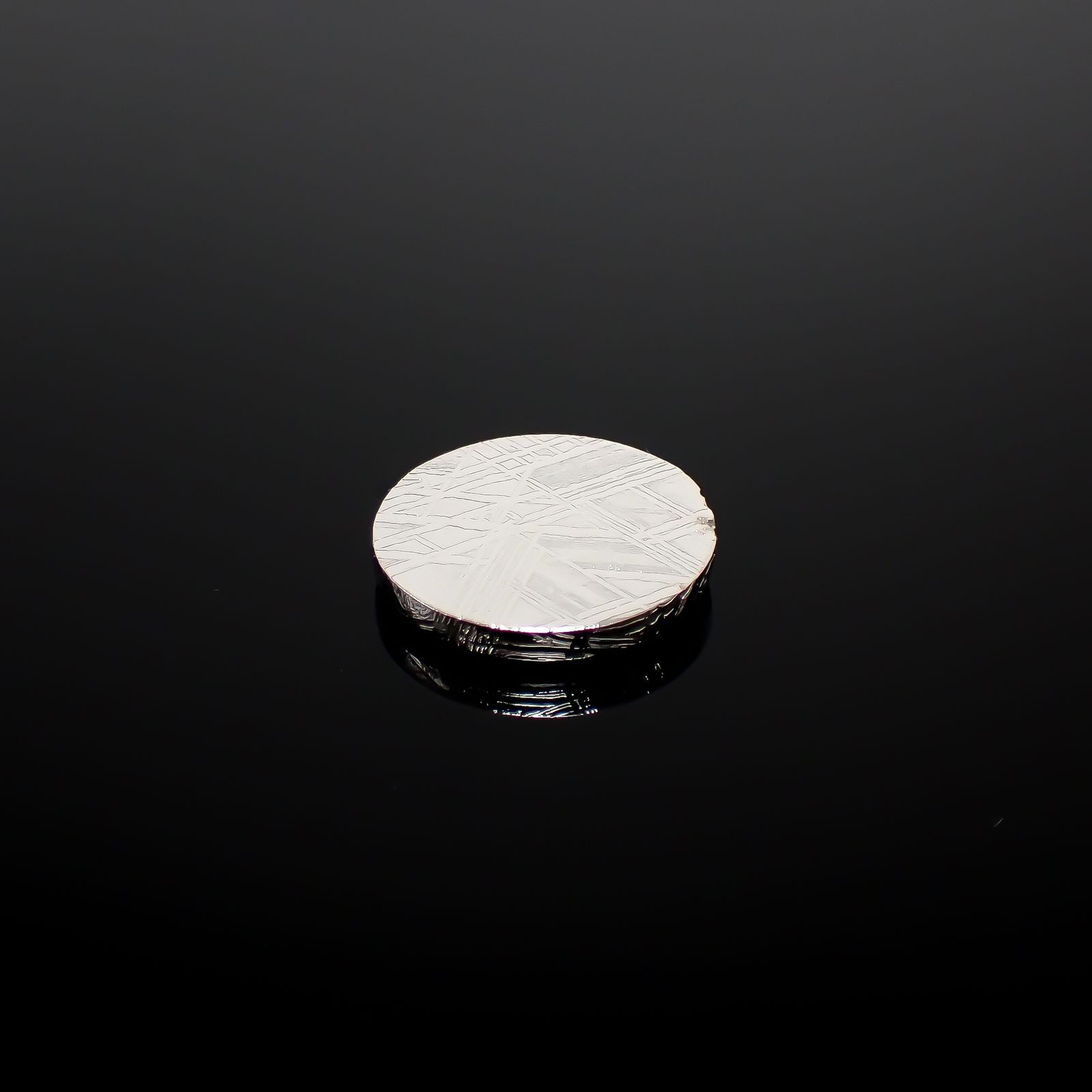 ムオニナルスタ隕石 発見地:スウェーデン 22.23ct[240125751]17.5x17.4mm前後