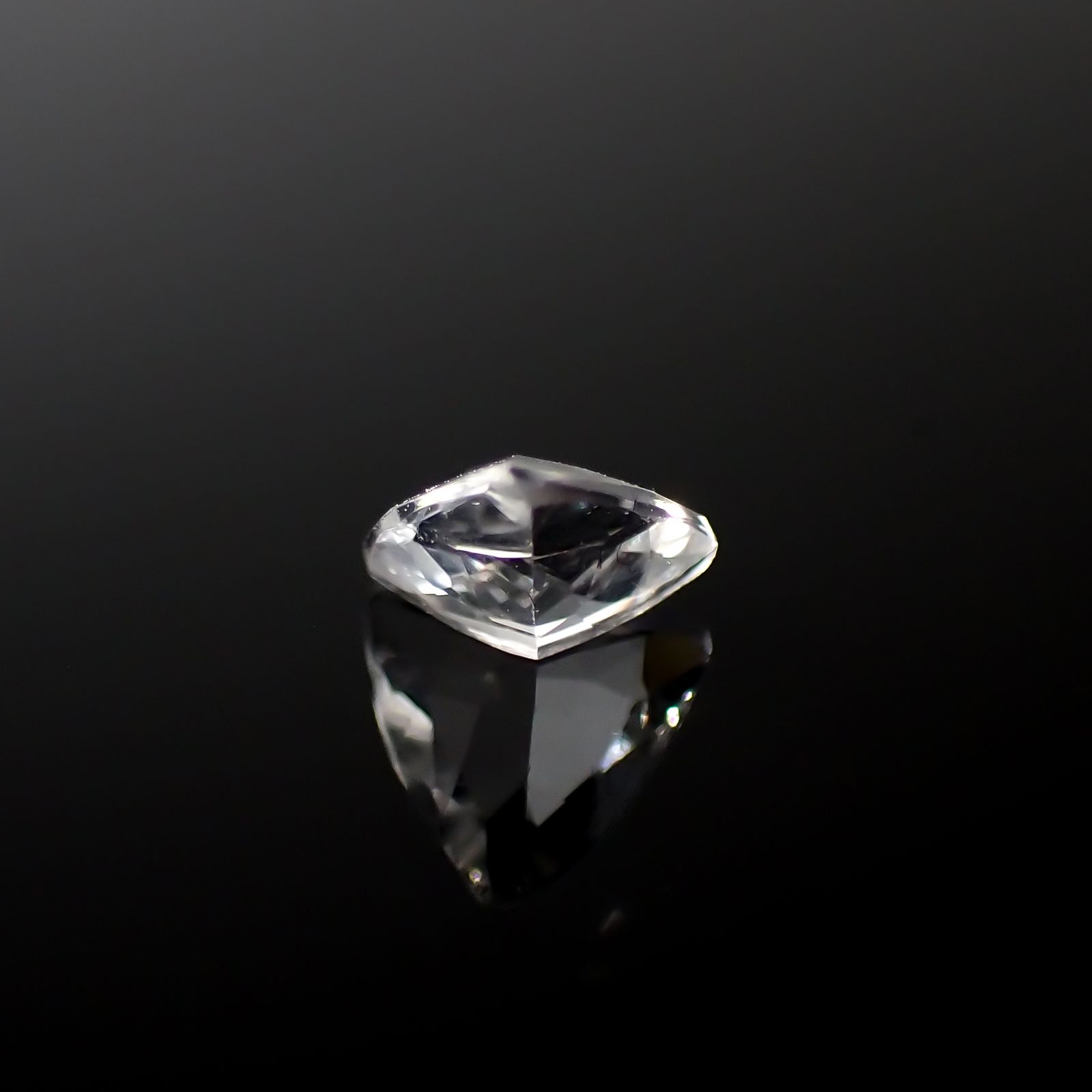 フェナカイト ブラジル産 0.46ct[240226264]5.6x5.5mm前後