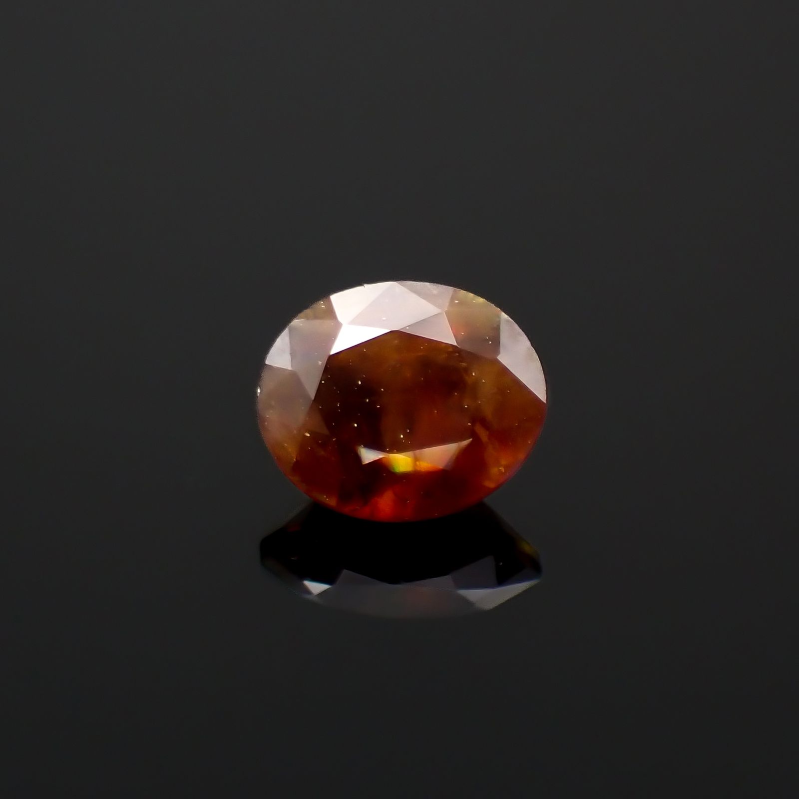 レインボーガーネット 日本・奈良県産 0.61ct[230923306]5.5x4.6mm前後