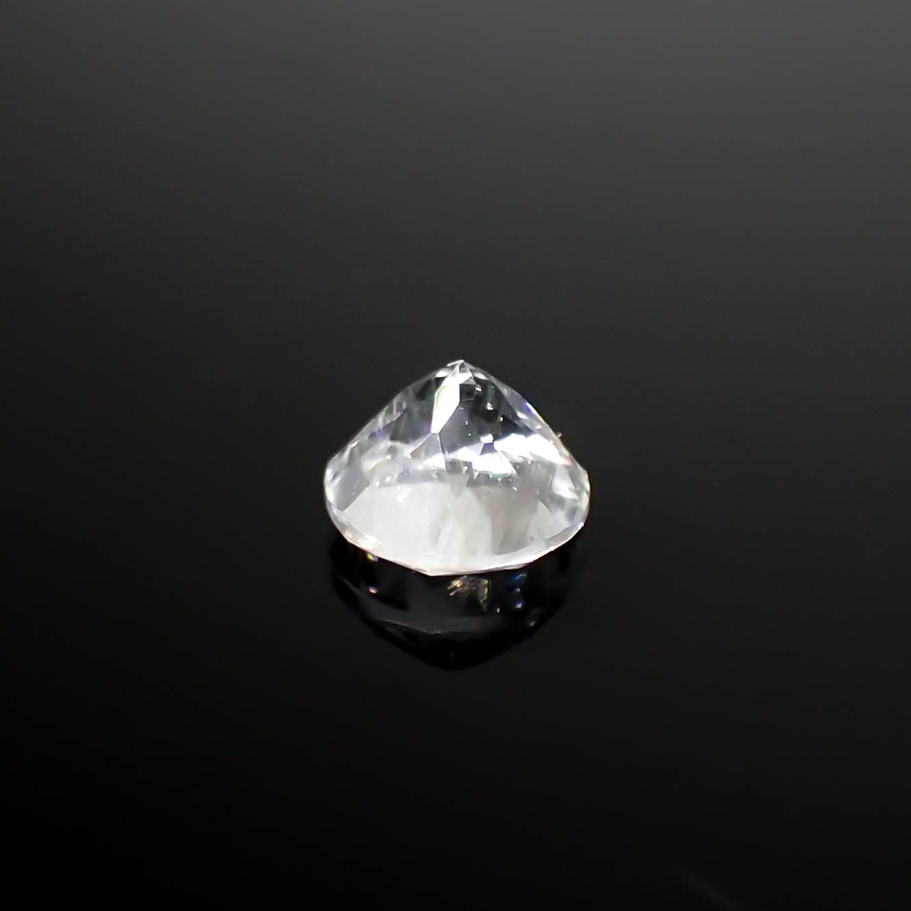 ゴッシェナイト パキスタン・ヒマラヤ産 0.86ct [240527448]6.1x6.1mm前後