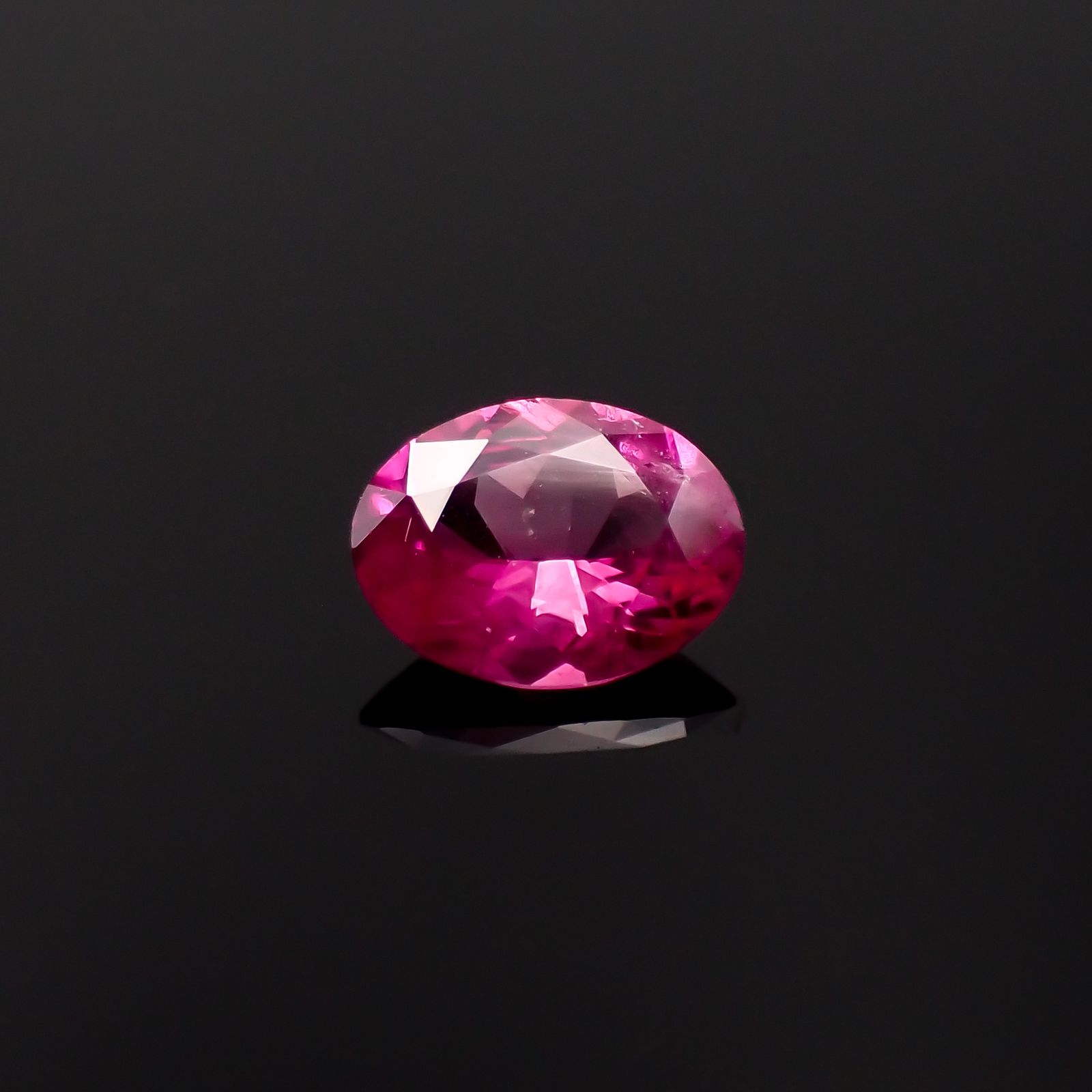 ルビー ビルマ/モザンビーク産 0.43ct[230622353]5.5x4.2mm前後