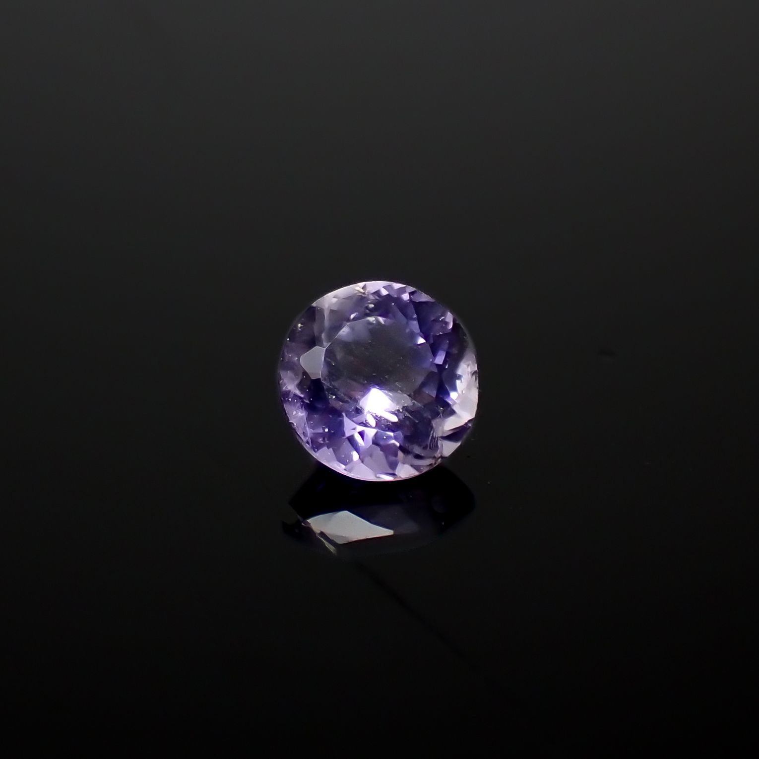 マリアライト(宝石名パープル・スキャポライト)スリランカ産 0.34ct 識別済[240326979]4.5x4.4mm前後
