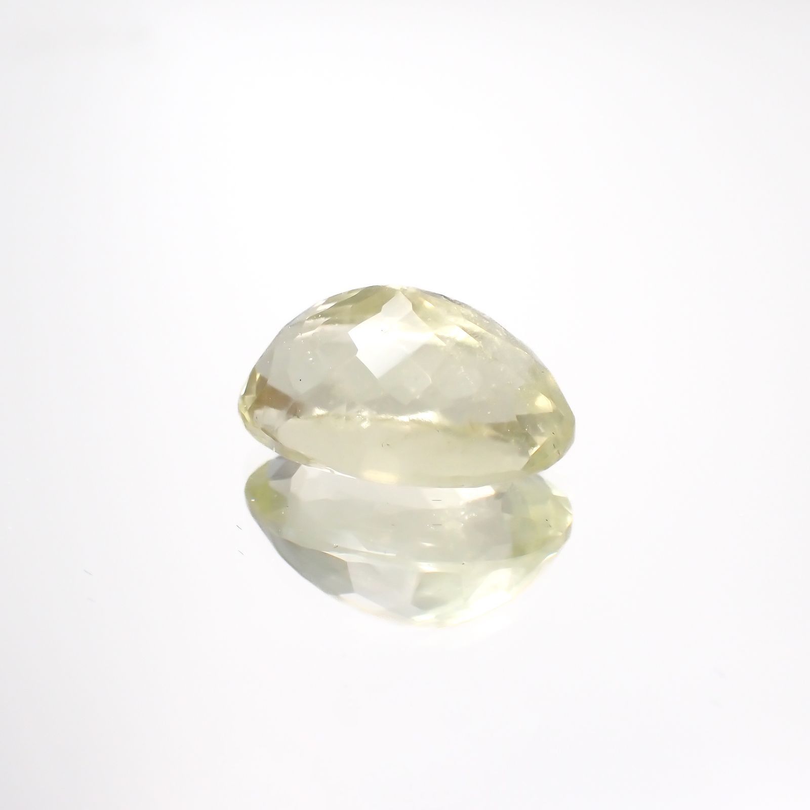 リビアングラス 発見地：エジプト・リビア砂漠 10.69ct[221018191]18.3x12.1mm前後