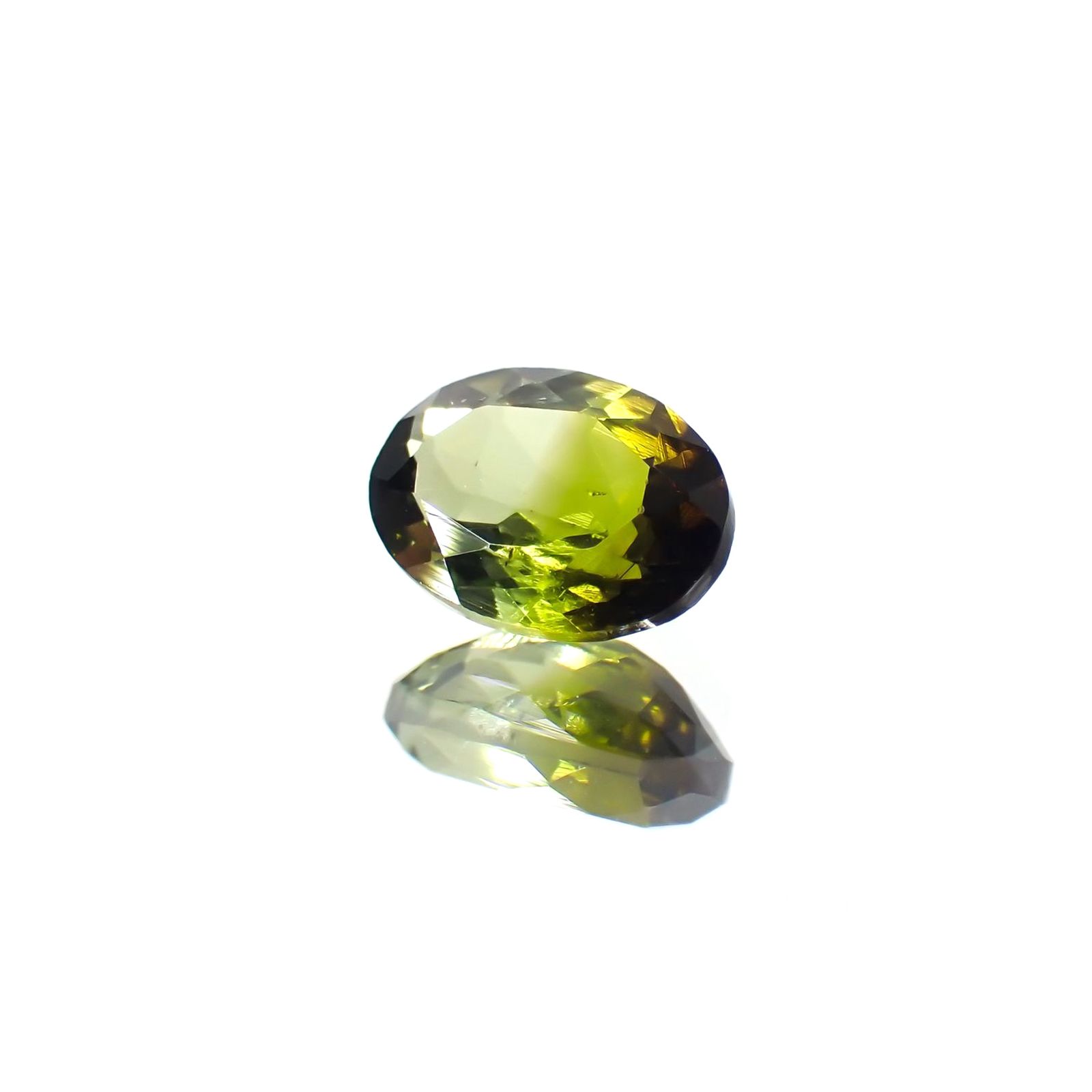 バイカラートルマリン(宝石名バイカラー・トルマリン) ブラジル/アフリカ産 0.95ct 識別済[211013566]7.3×5.3mm前後